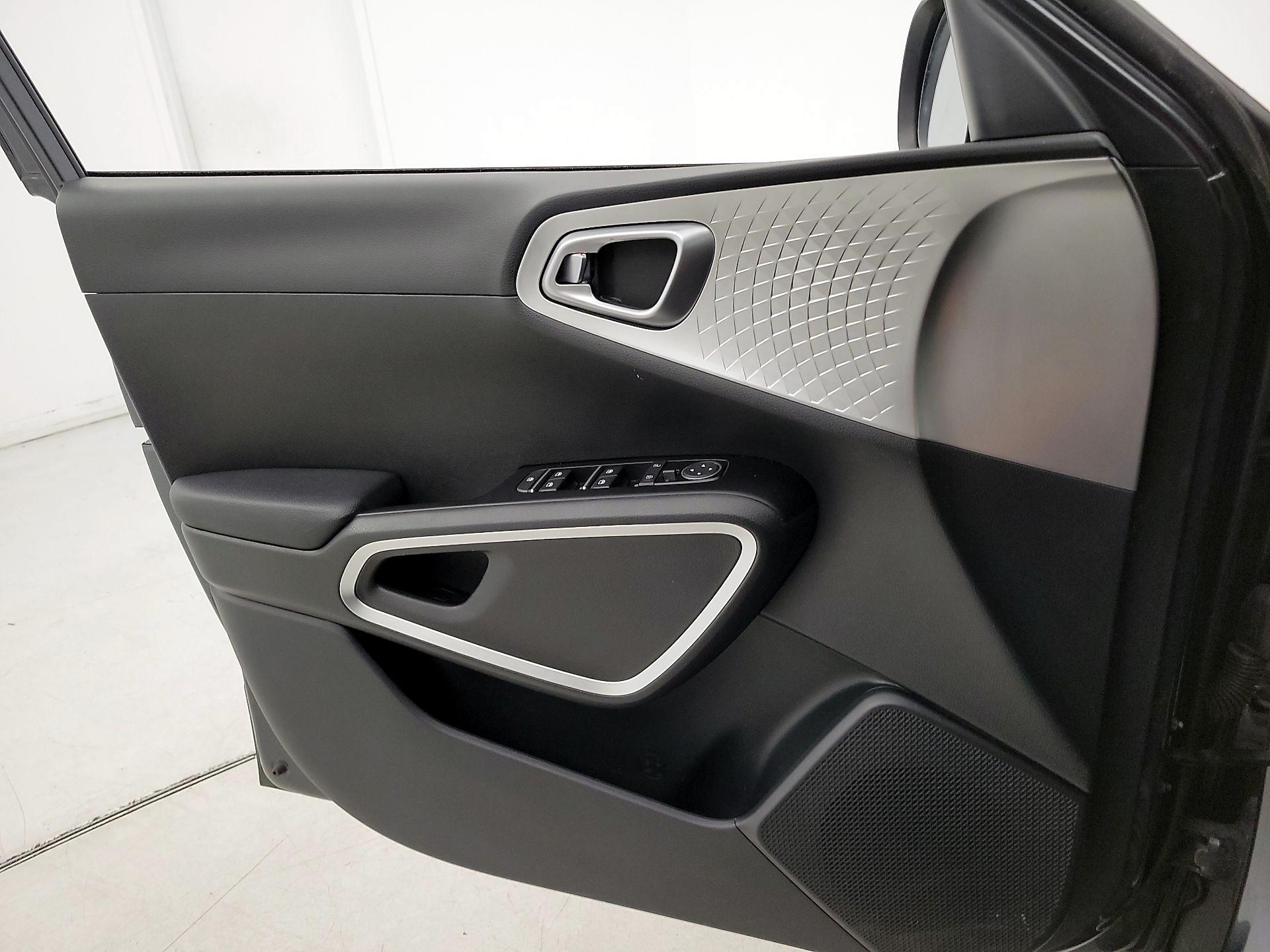 Thumbnail: 2023 Kia Soul - 12