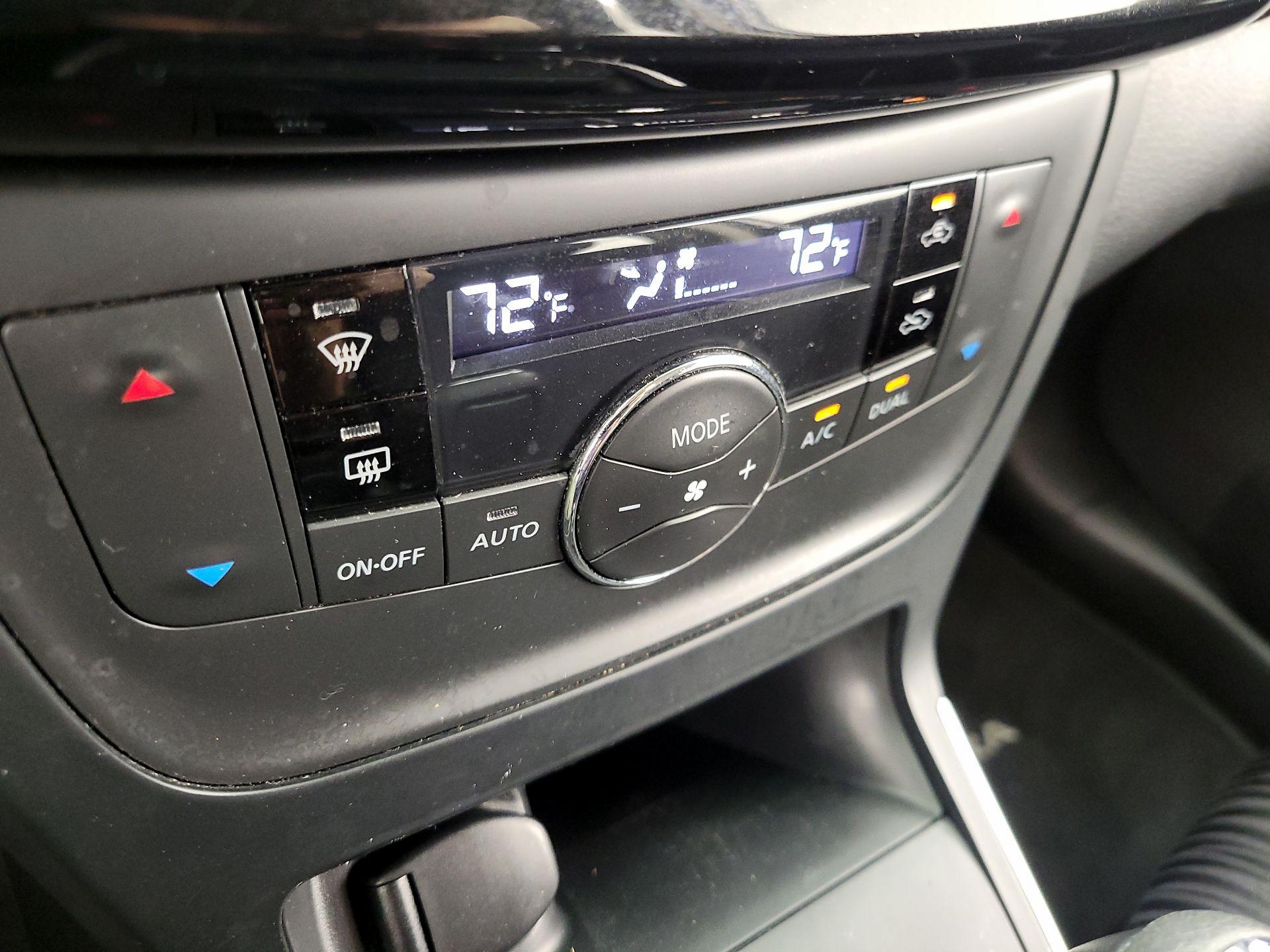 Thumbnail: 2018 Nissan Sentra - 16