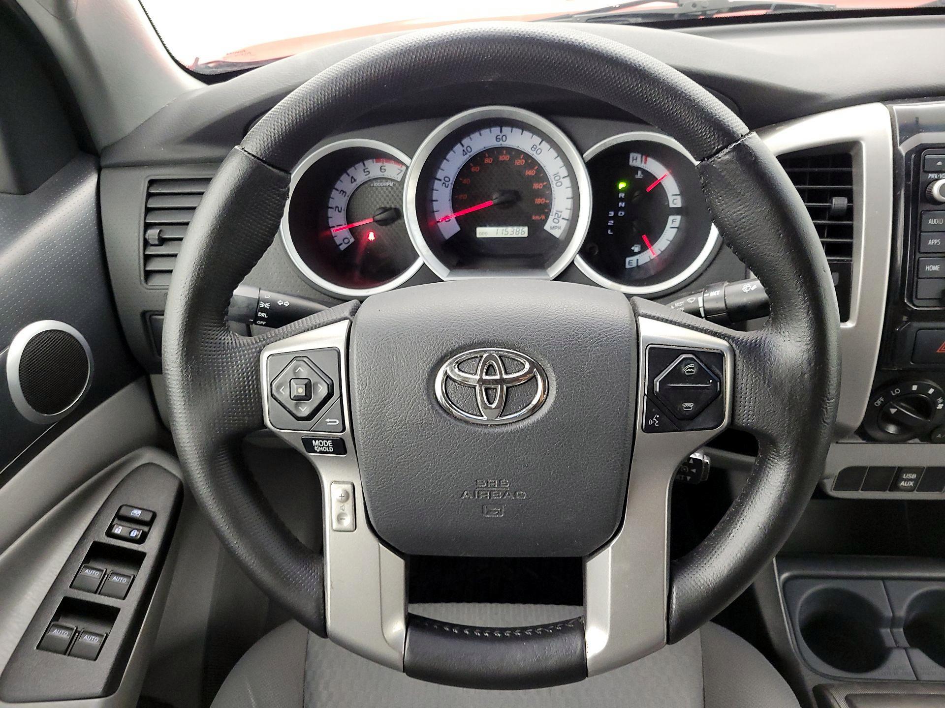Thumbnail: 2014 Toyota Tacoma - 10