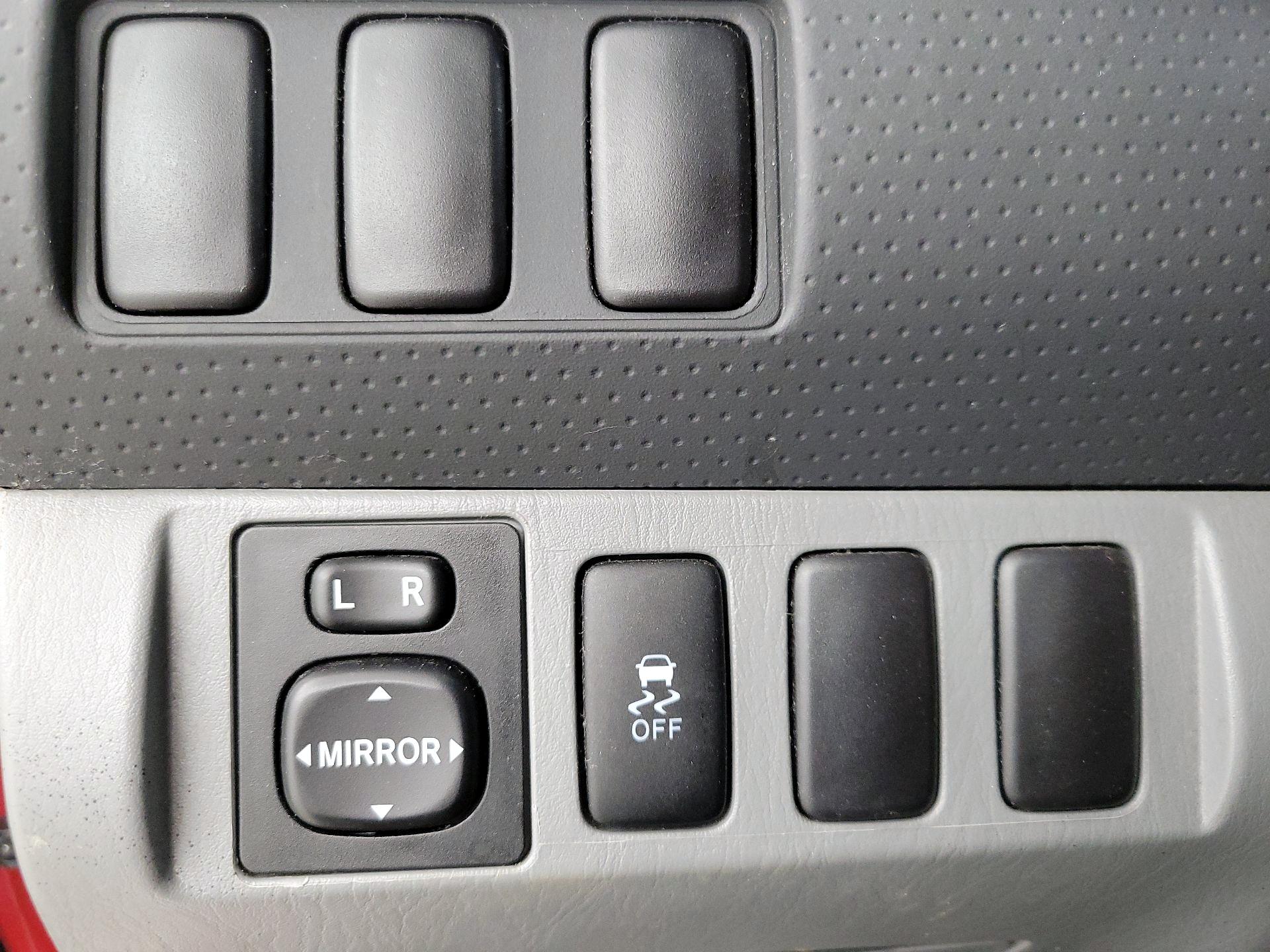 Thumbnail: 2014 Toyota Tacoma - 13