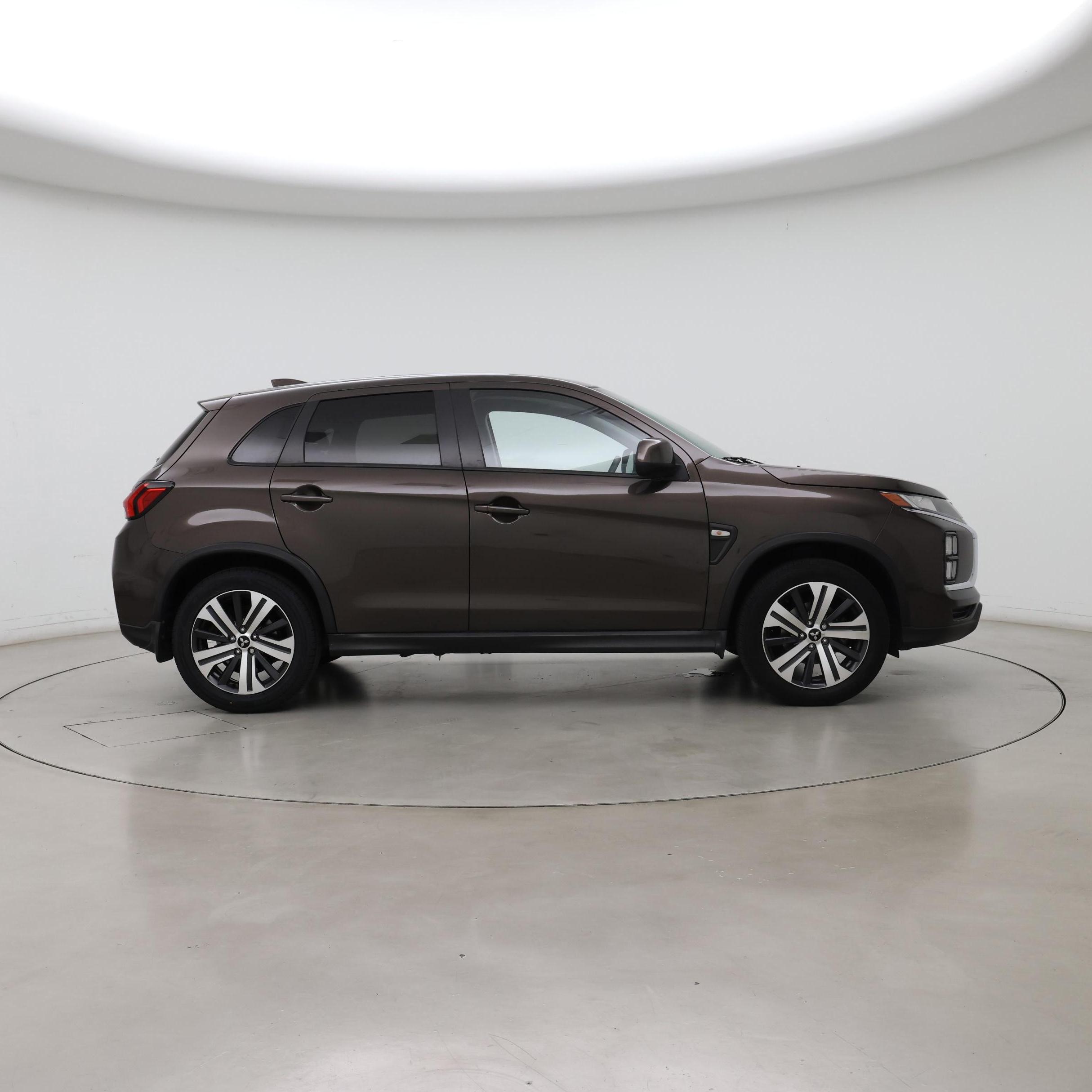 Thumbnail: 2020 Mitsubishi Outlander Sport - 7