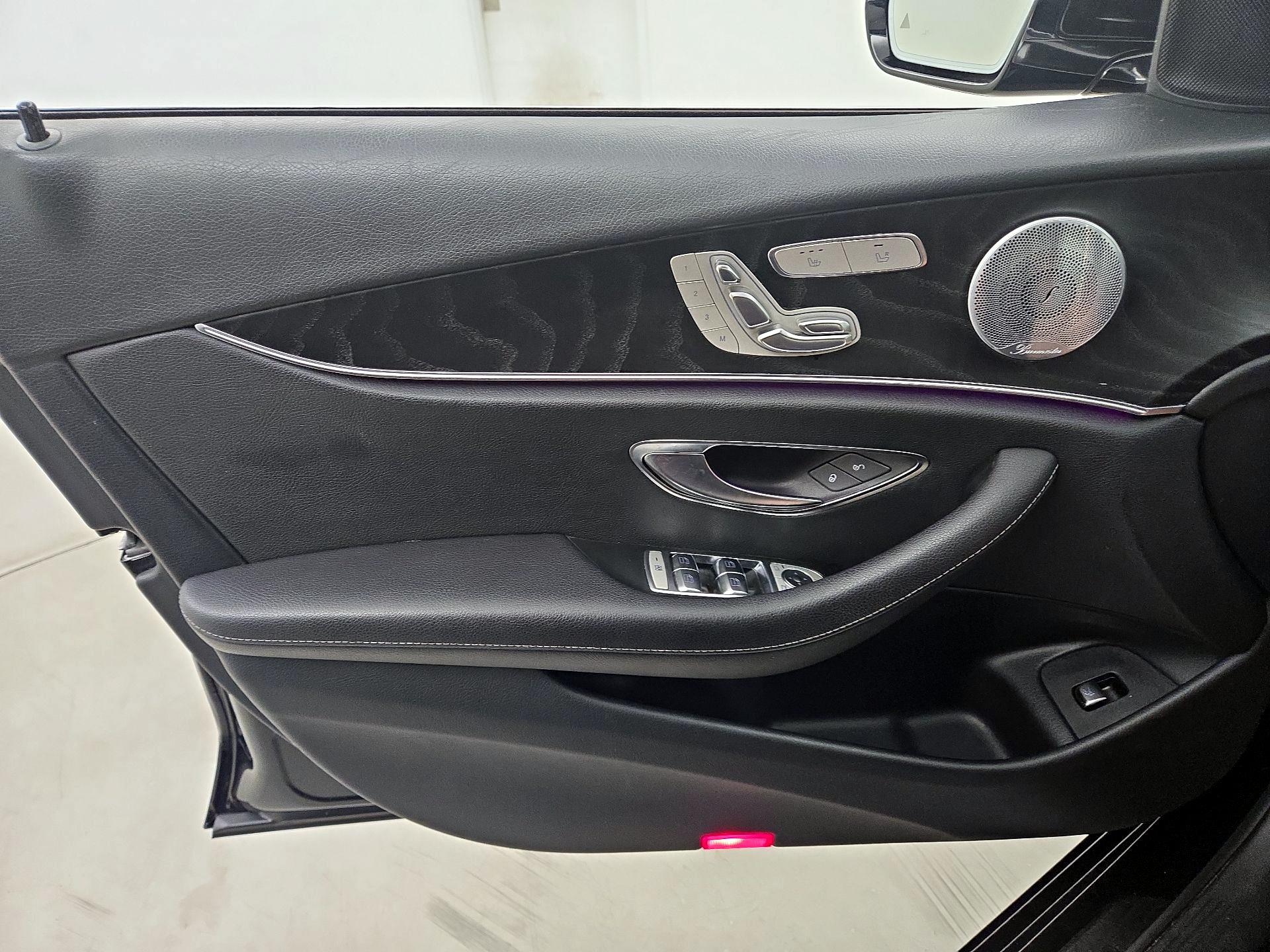 Thumbnail: 2019 Mercedes-Benz E-Class - 12