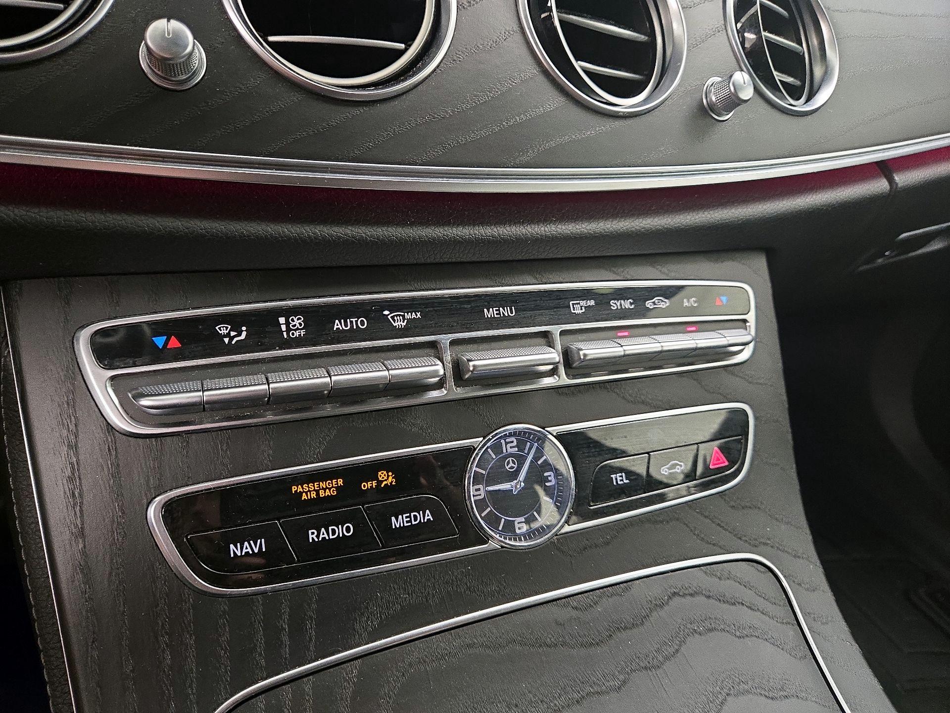 Thumbnail: 2019 Mercedes-Benz E-Class - 16