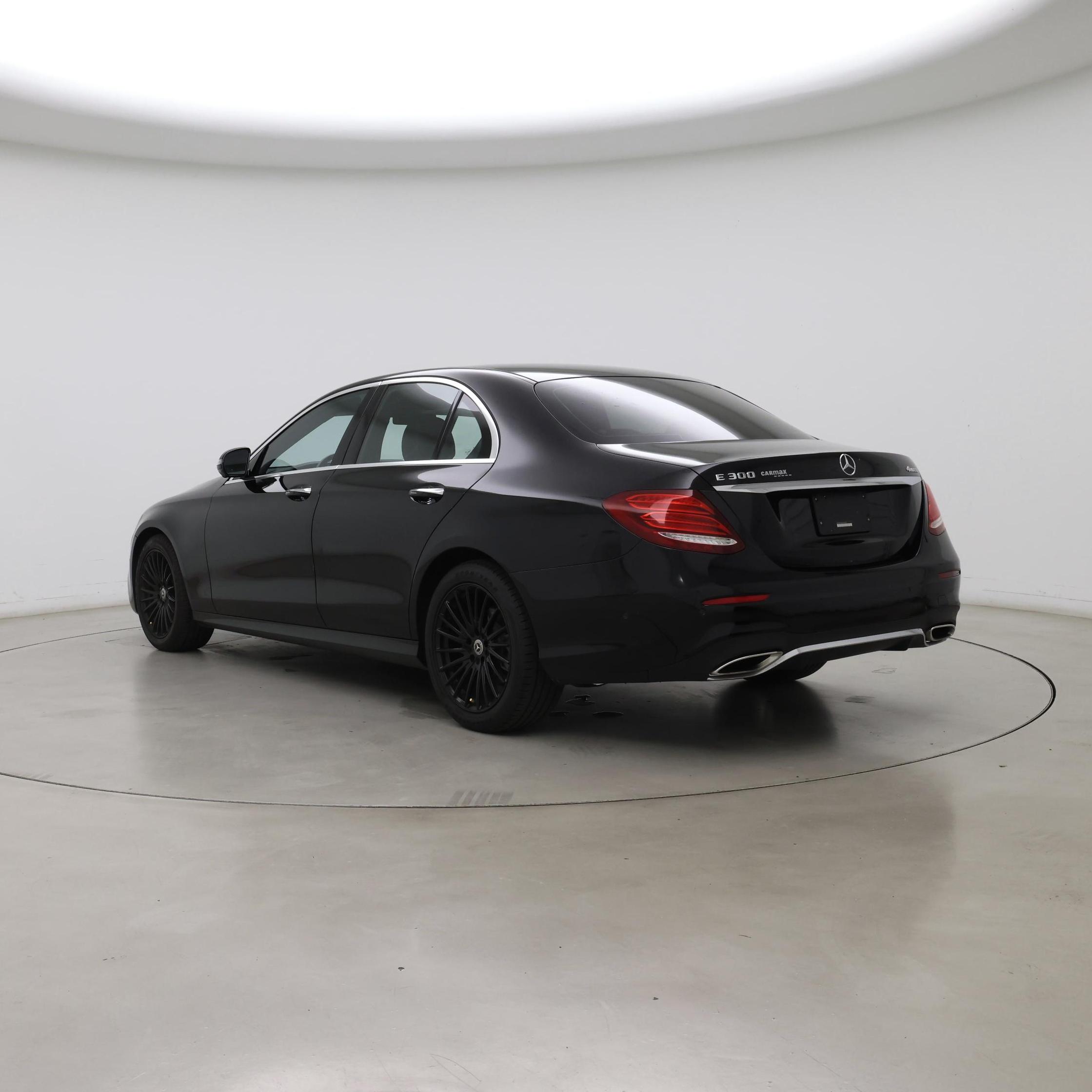 Thumbnail: 2019 Mercedes-Benz E-Class - 2