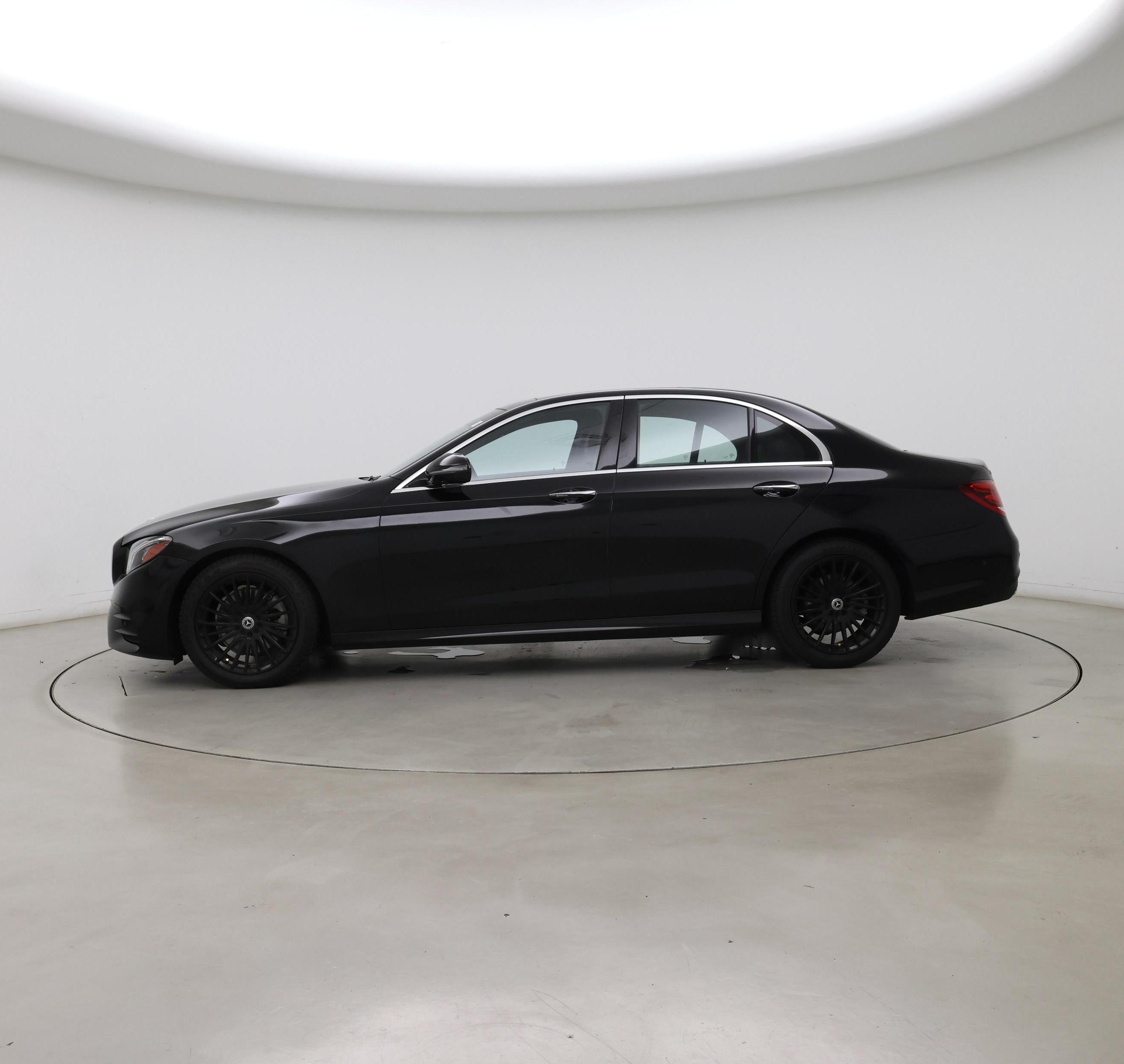 Thumbnail: 2019 Mercedes-Benz E-Class - 3
