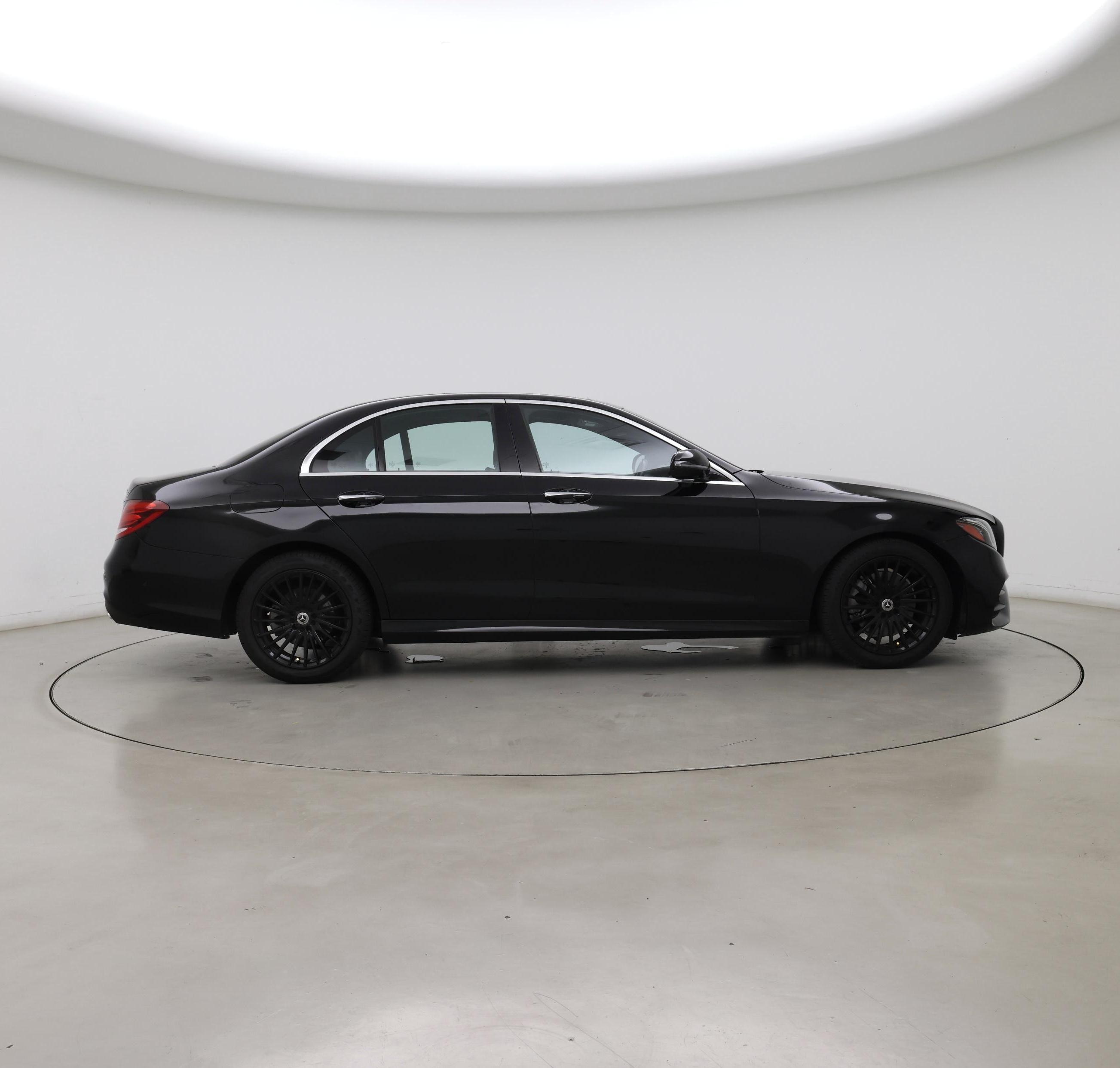 Thumbnail: 2019 Mercedes-Benz E-Class - 7