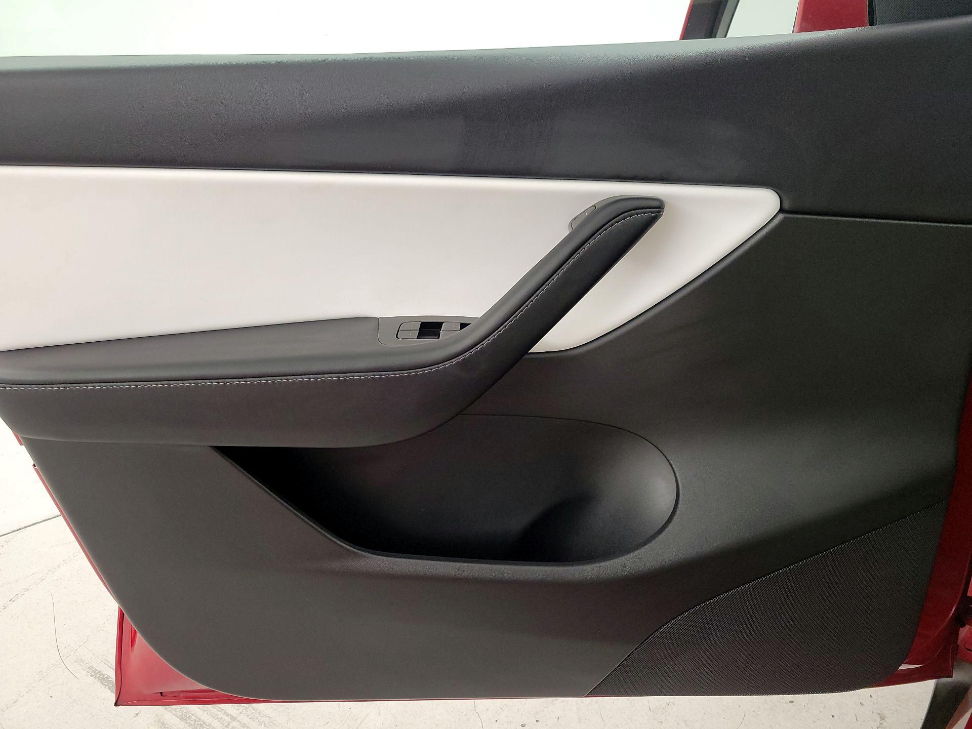 Thumbnail: 2020 Tesla Model Y - 12