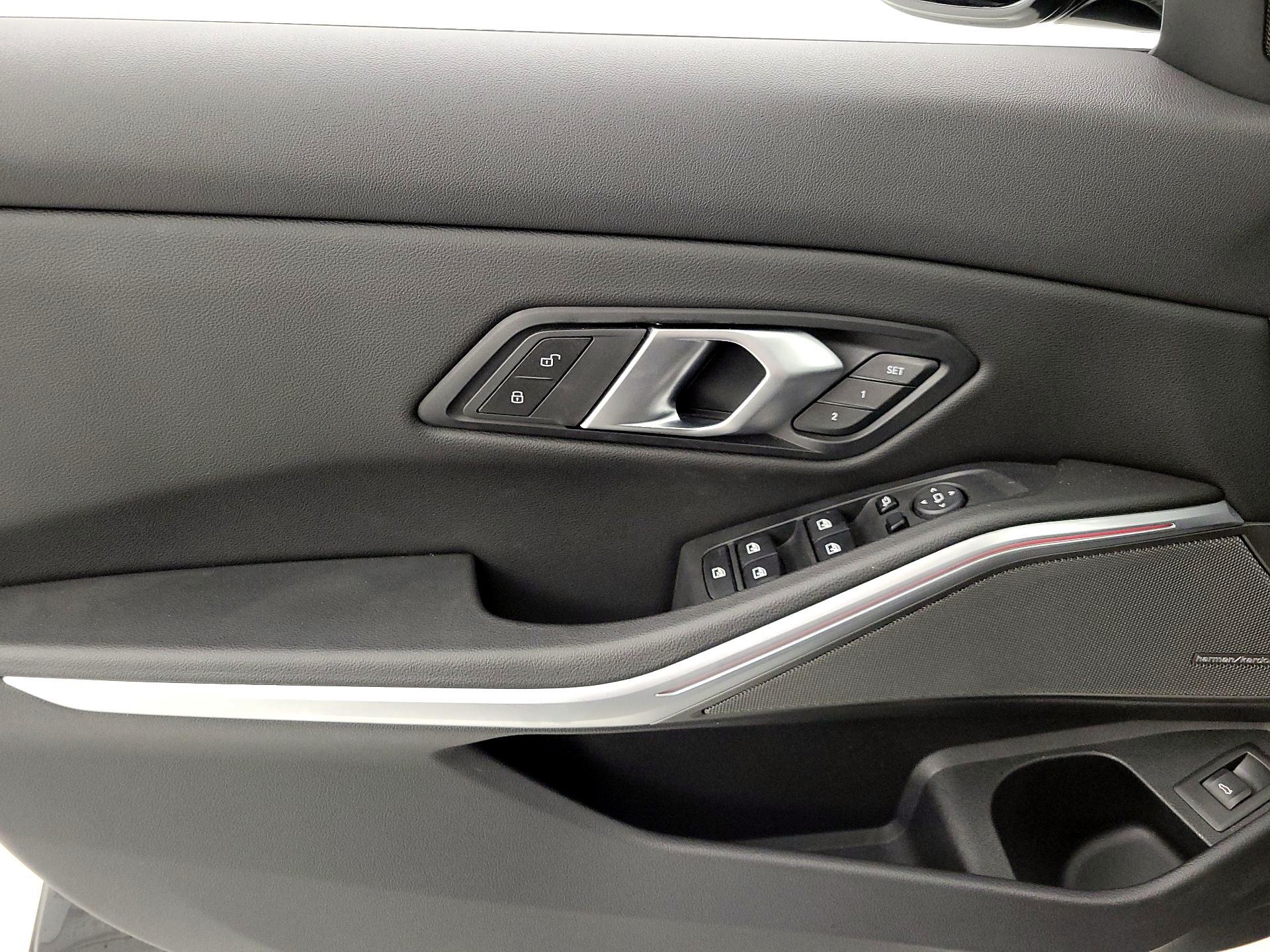 Thumbnail: 2024 BMW 3 Series - 12