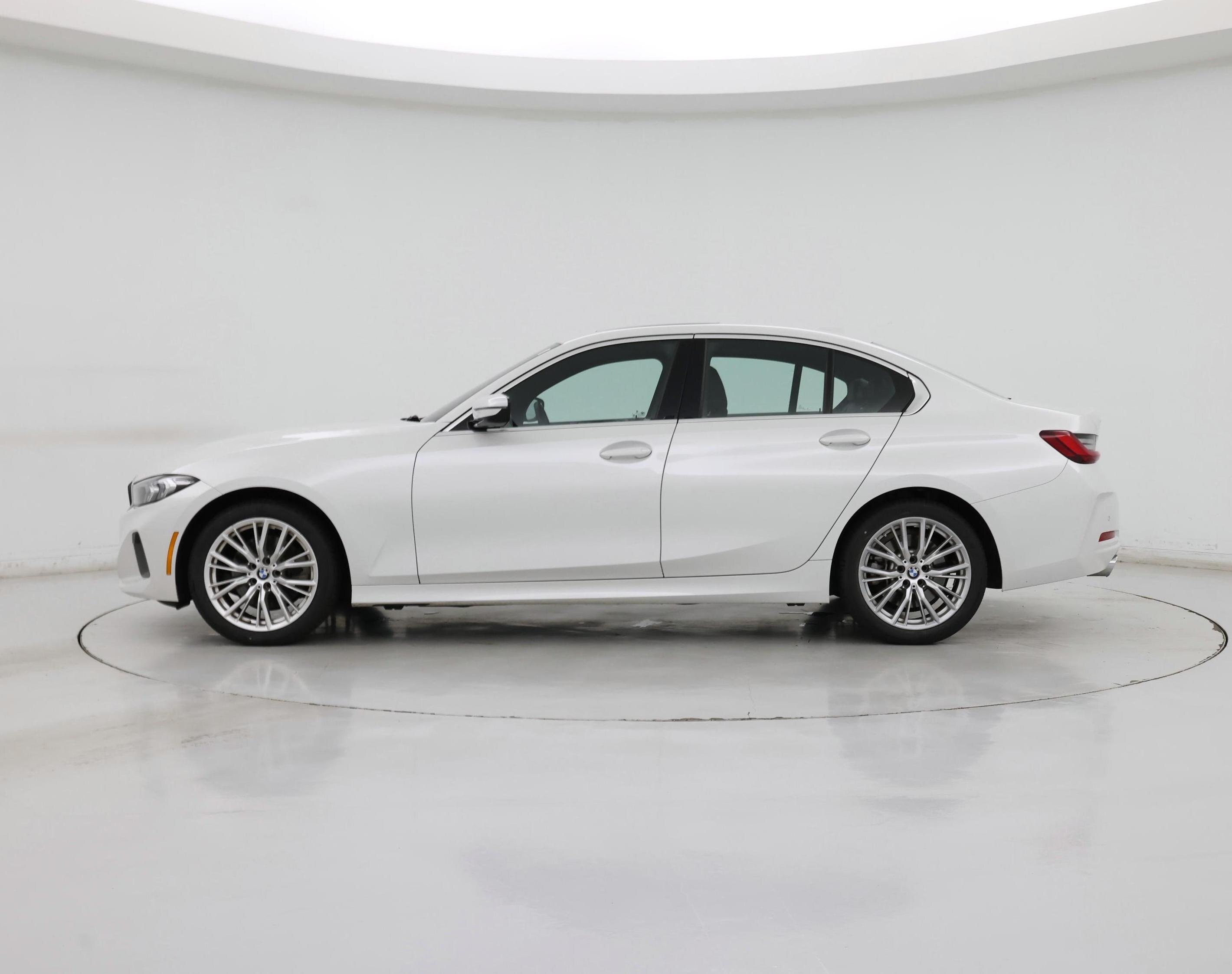 Thumbnail: 2024 BMW 3 Series - 3