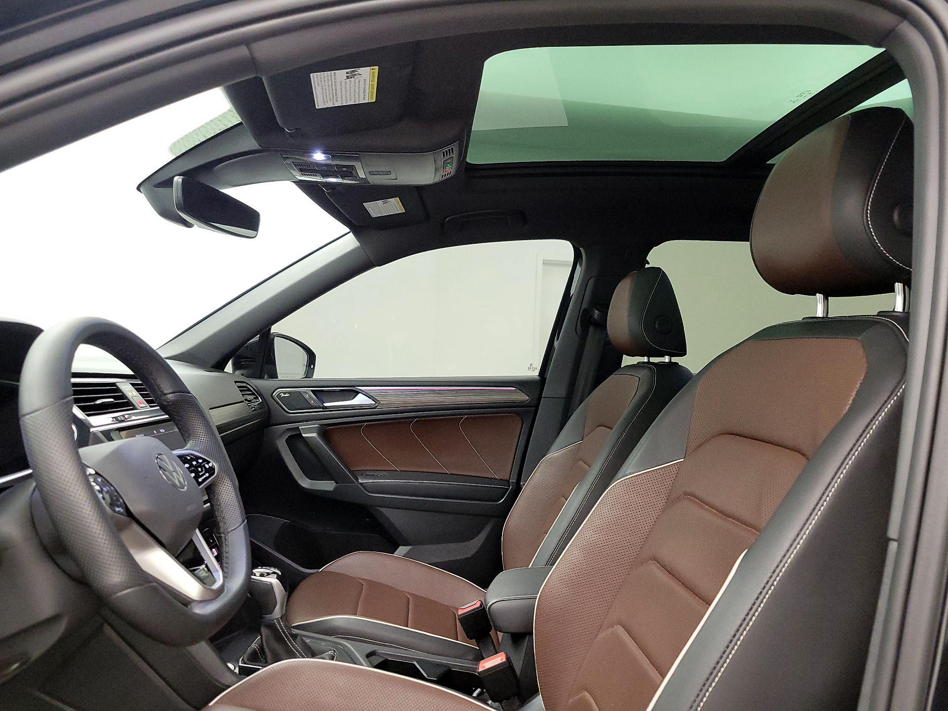 Thumbnail: 2022 Volkswagen Tiguan - 19