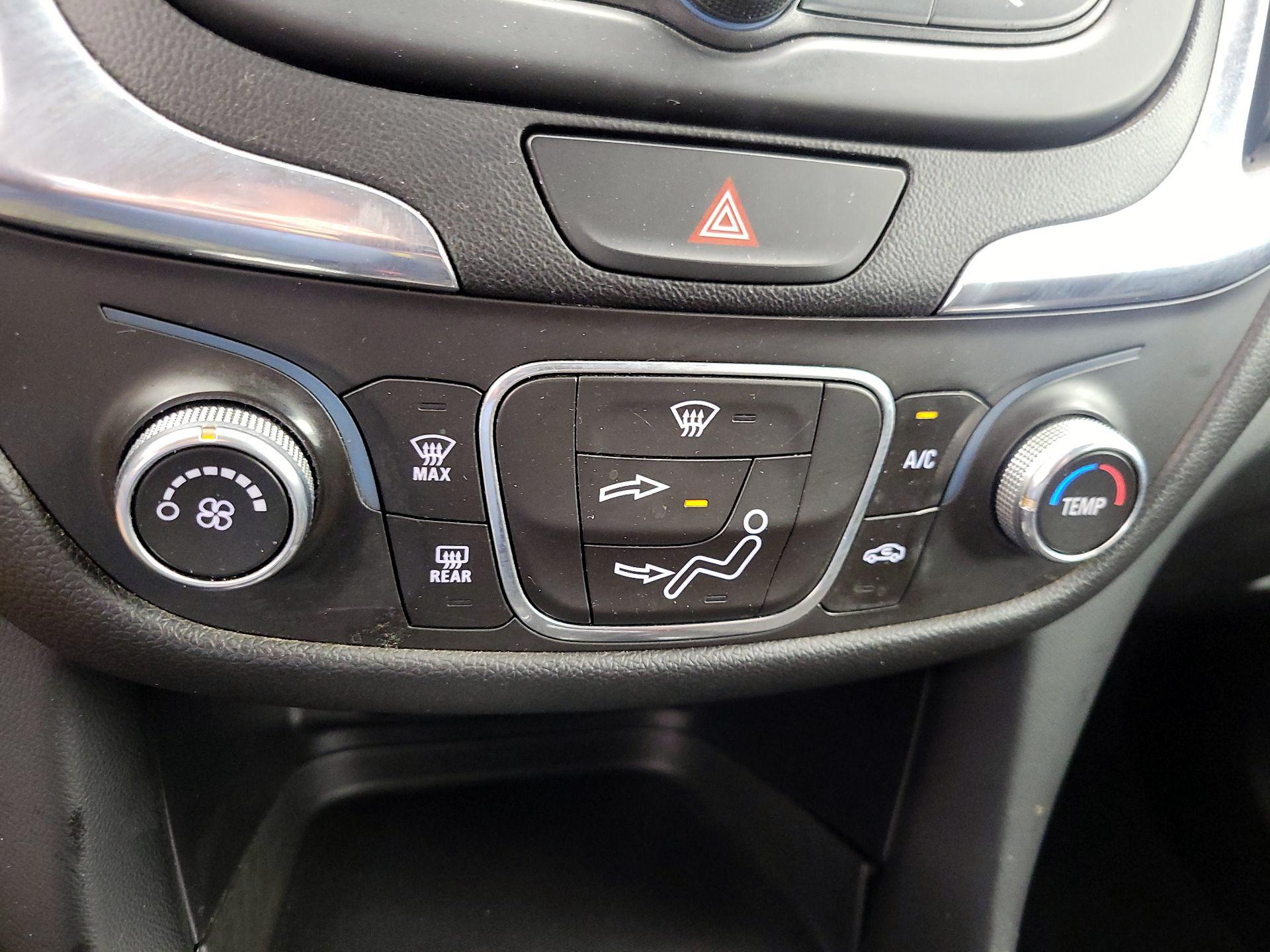 Thumbnail: 2018 Chevrolet Equinox - 16