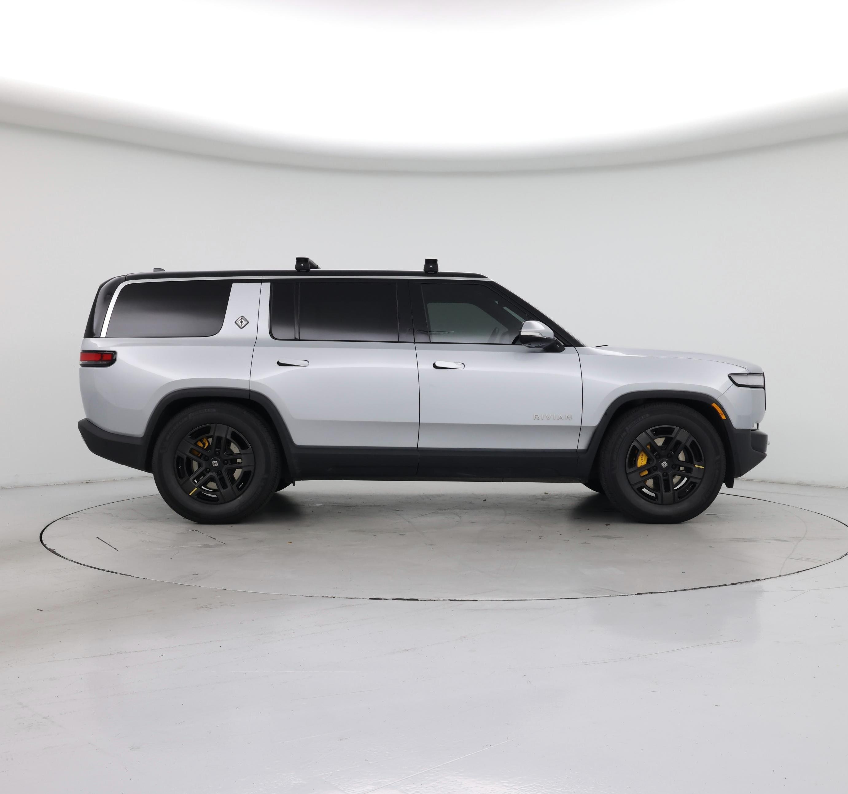 Thumbnail: 2023 Rivian R1S - 7