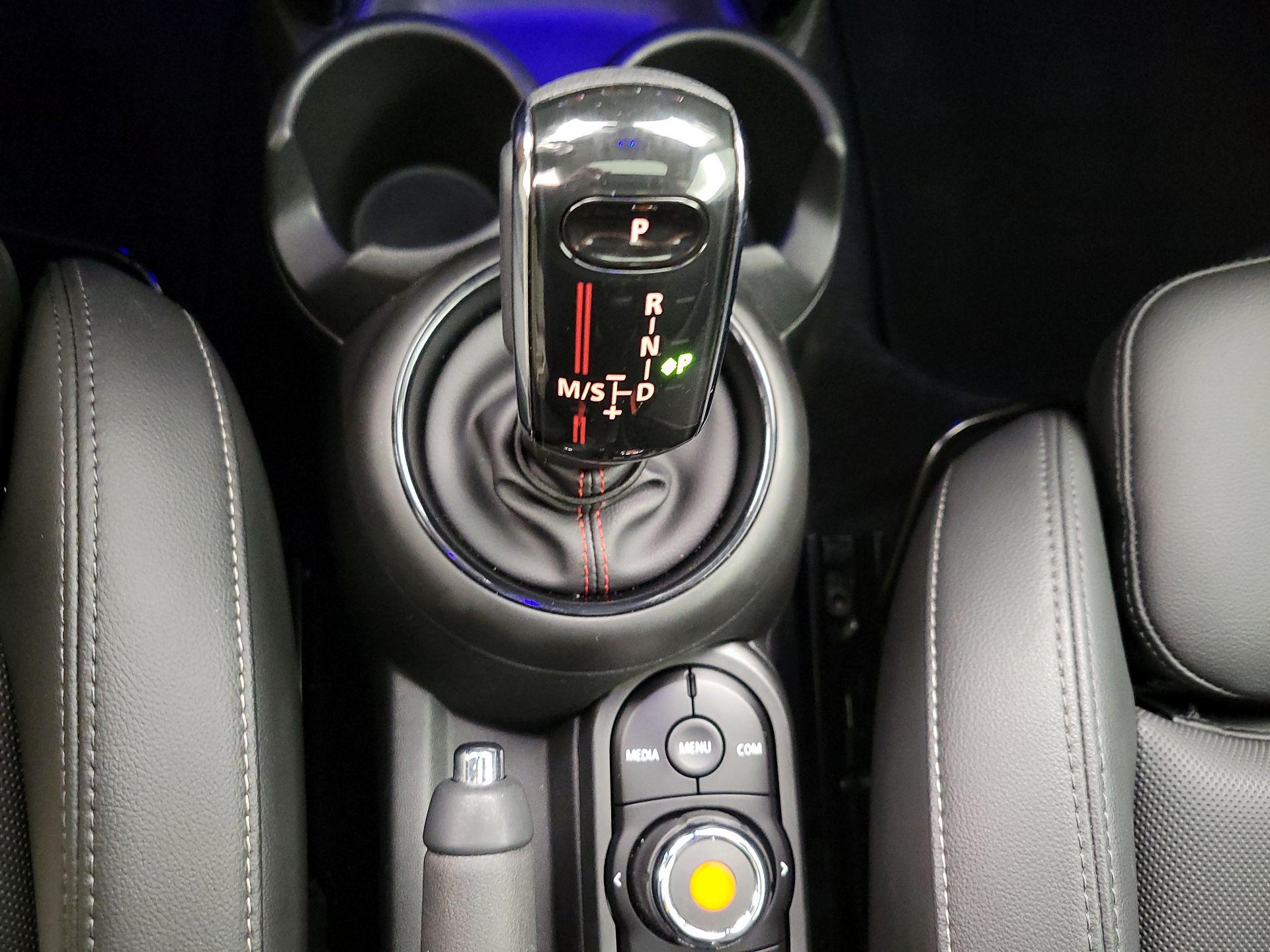 Thumbnail: 2021 MINI Cooper Hardtop - 17
