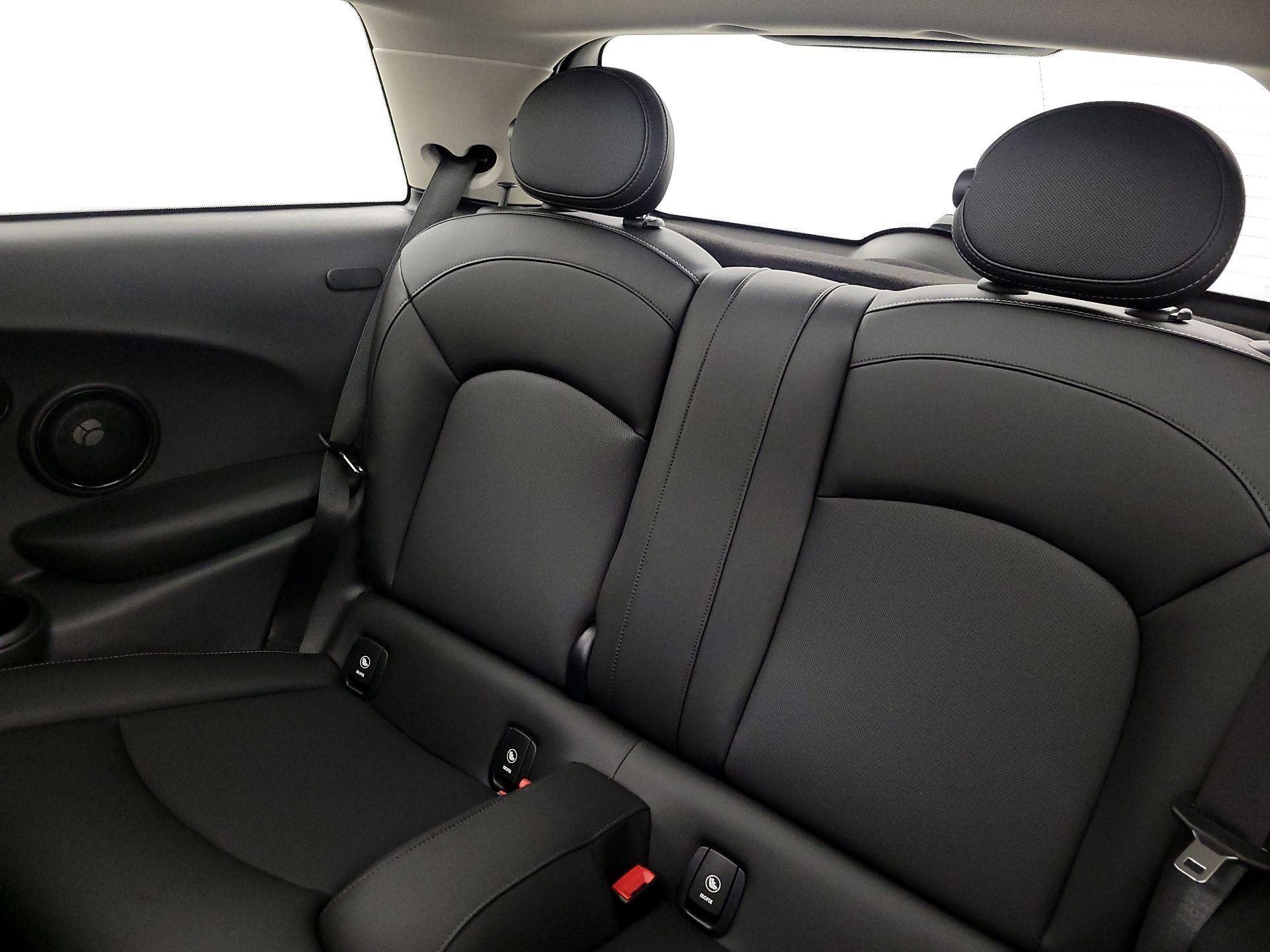 Thumbnail: 2021 MINI Cooper Hardtop - 20