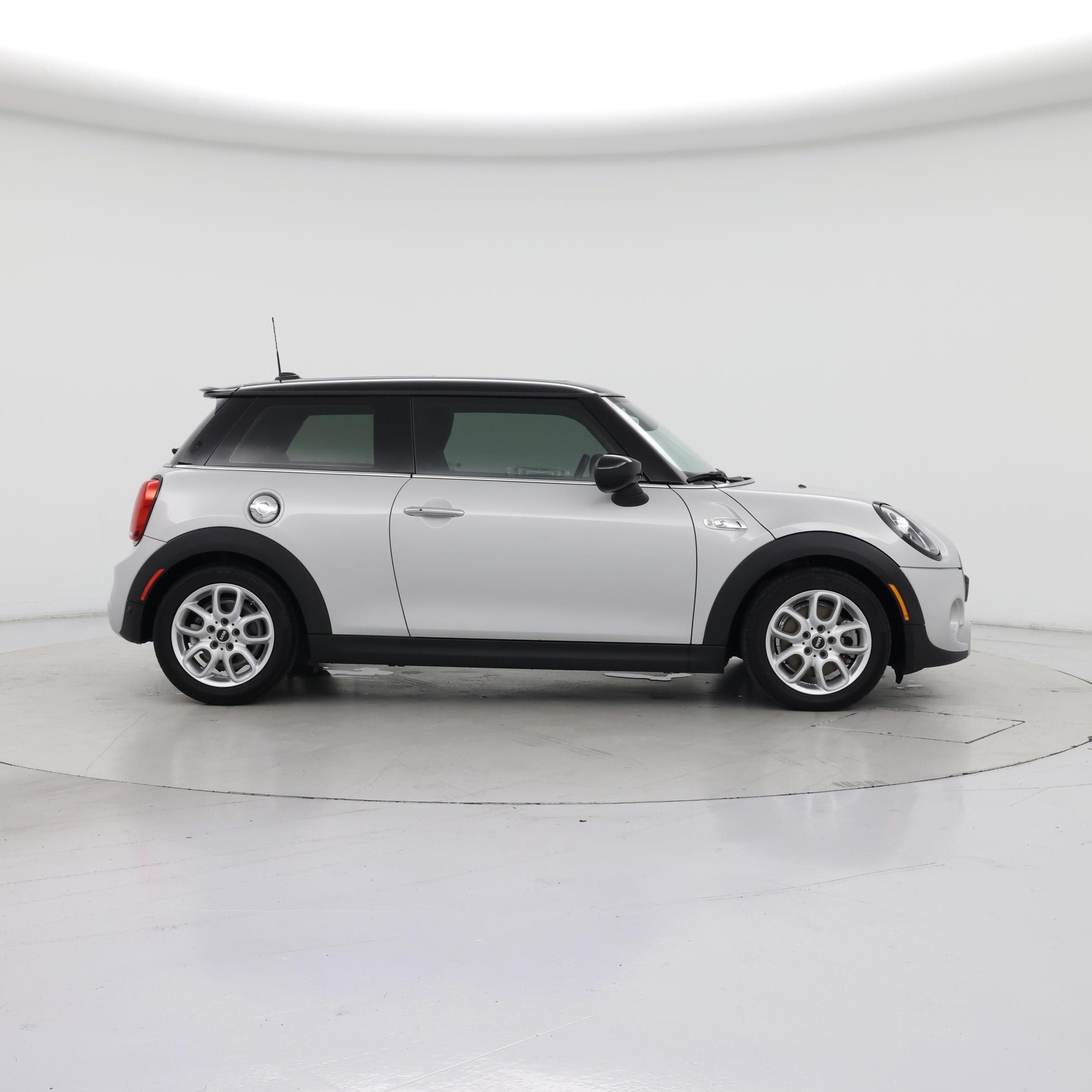 Thumbnail: 2021 MINI Cooper Hardtop - 7