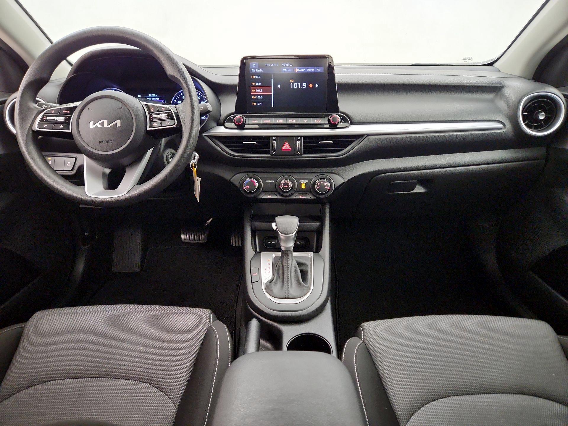 Thumbnail: 2023 Kia Forte - 9