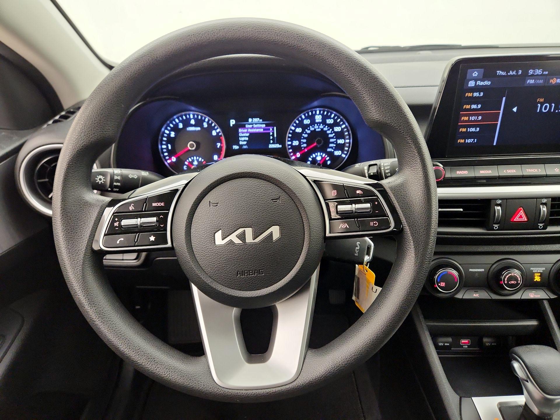 Thumbnail: 2023 Kia Forte - 10
