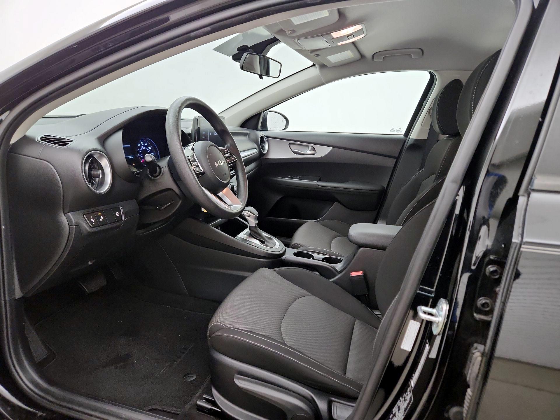 Thumbnail: 2023 Kia Forte - 11