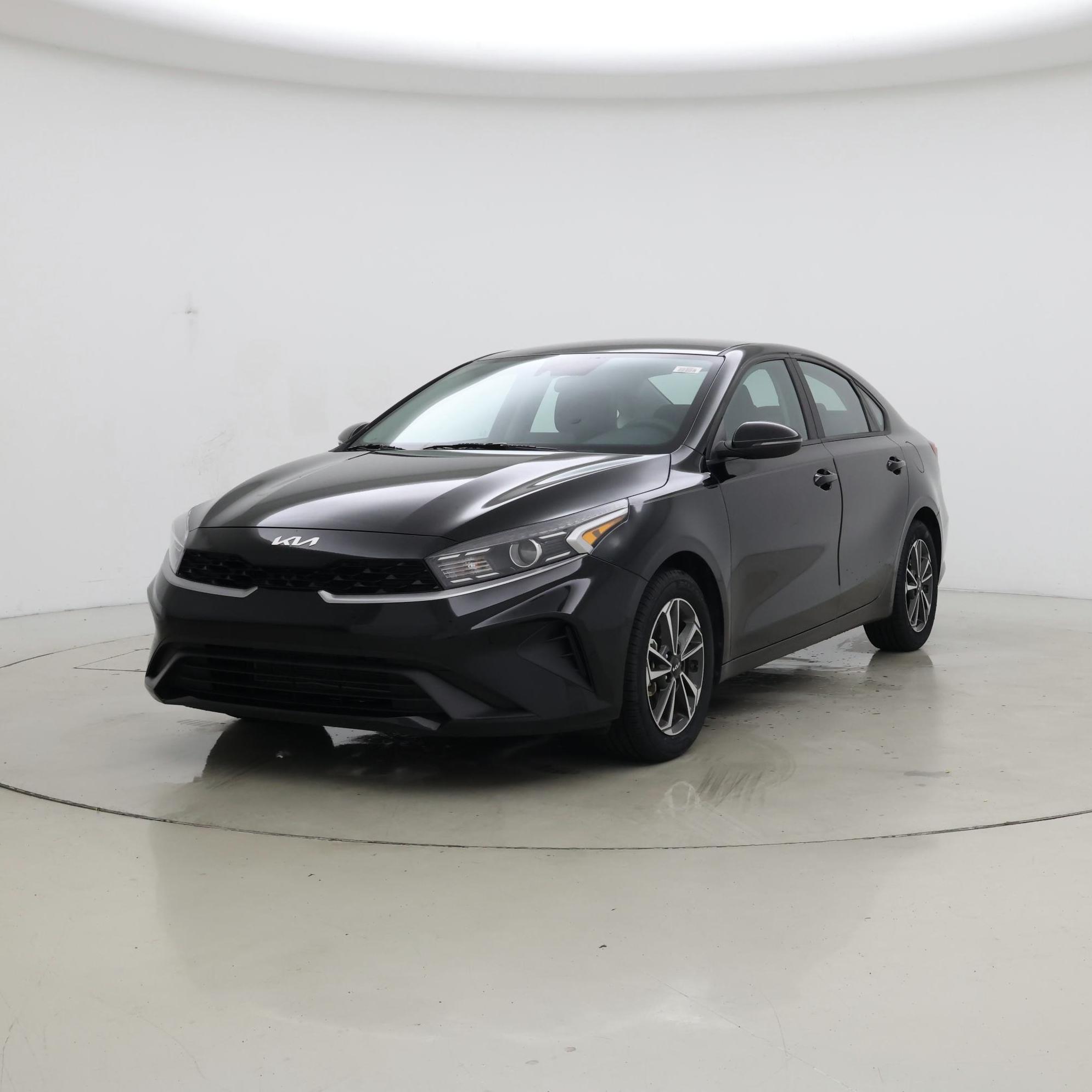 Thumbnail: 2023 Kia Forte - 4