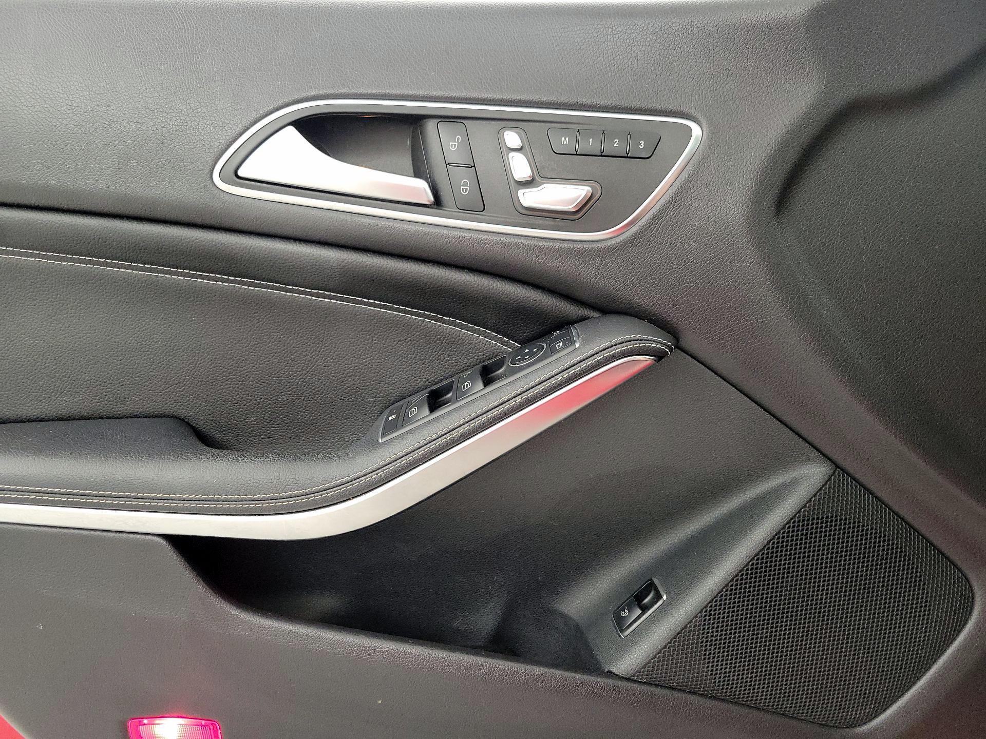 Thumbnail: 2019 Mercedes-Benz CLA - 12