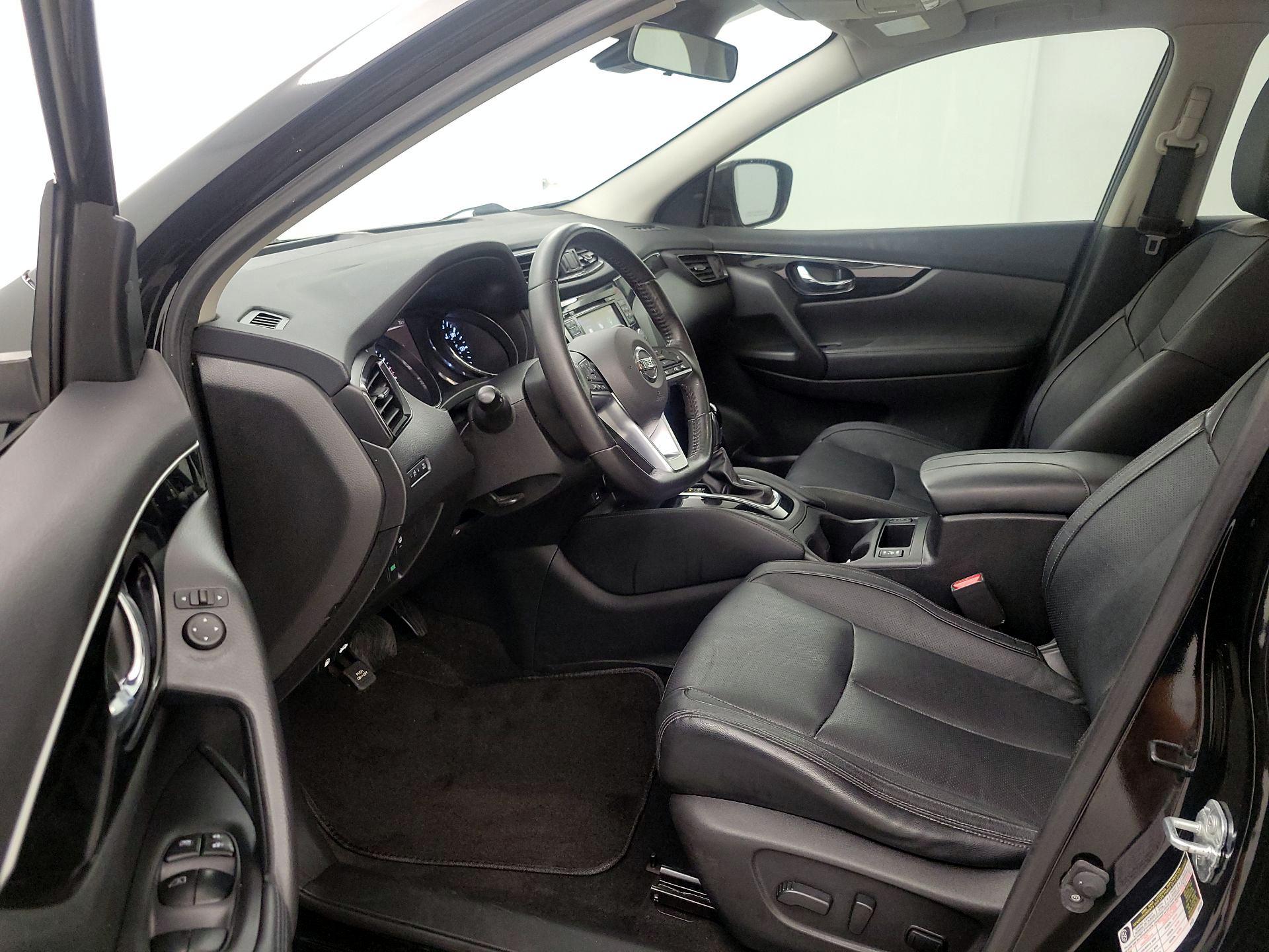 Thumbnail: 2018 Nissan Rogue - 11
