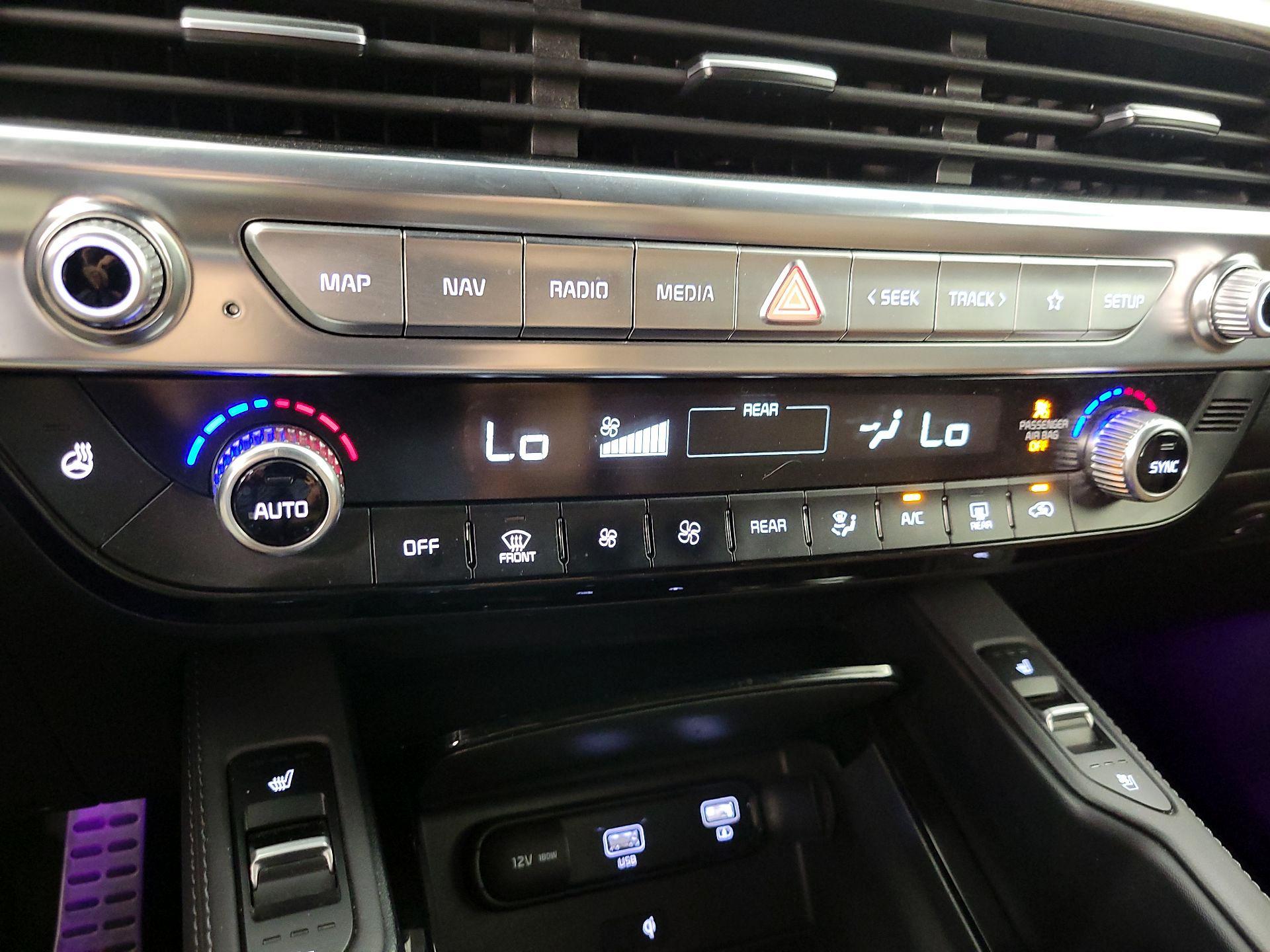 Thumbnail: 2020 Kia Telluride - 17