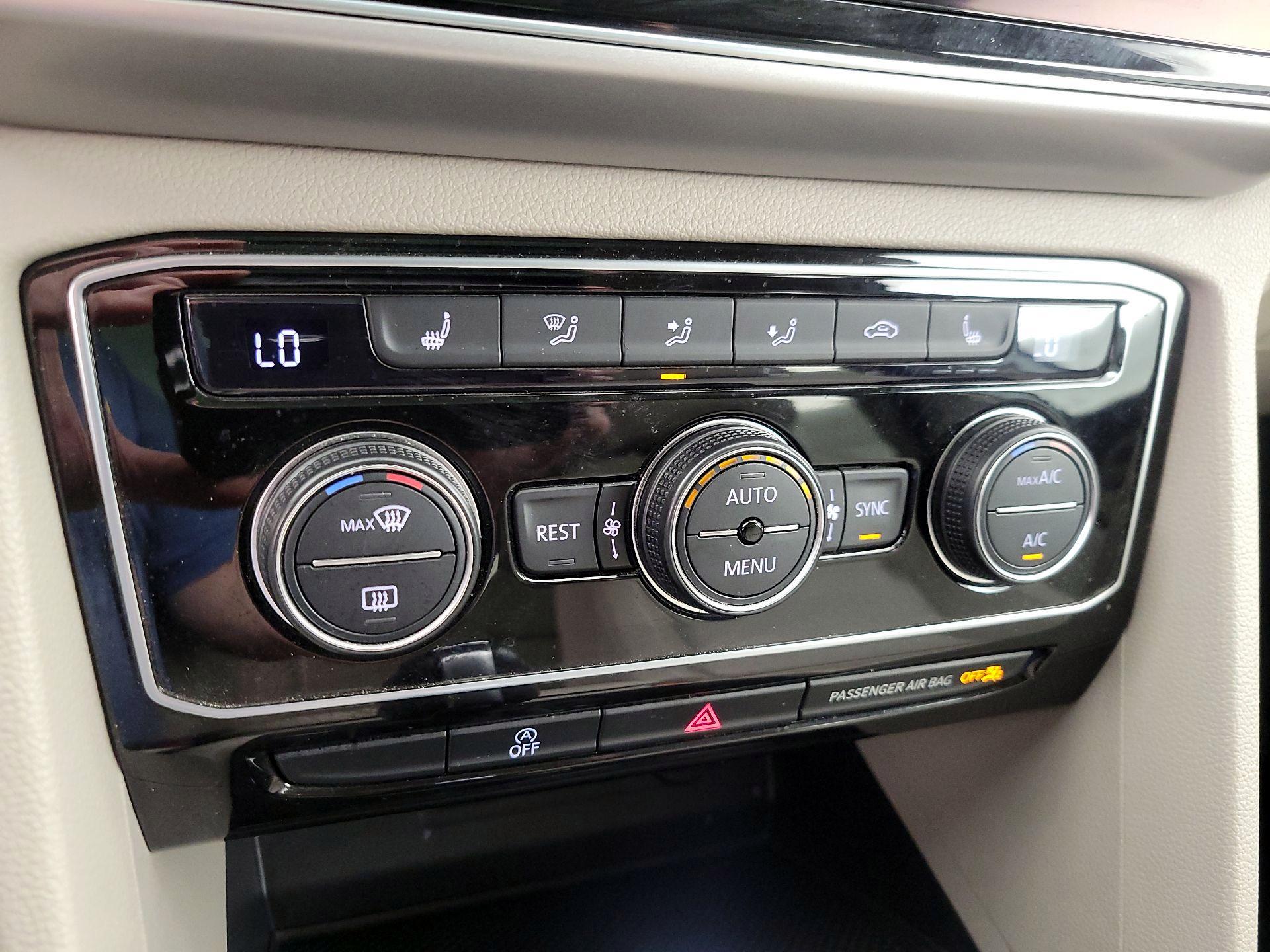 Thumbnail: 2018 Volkswagen Atlas - 16
