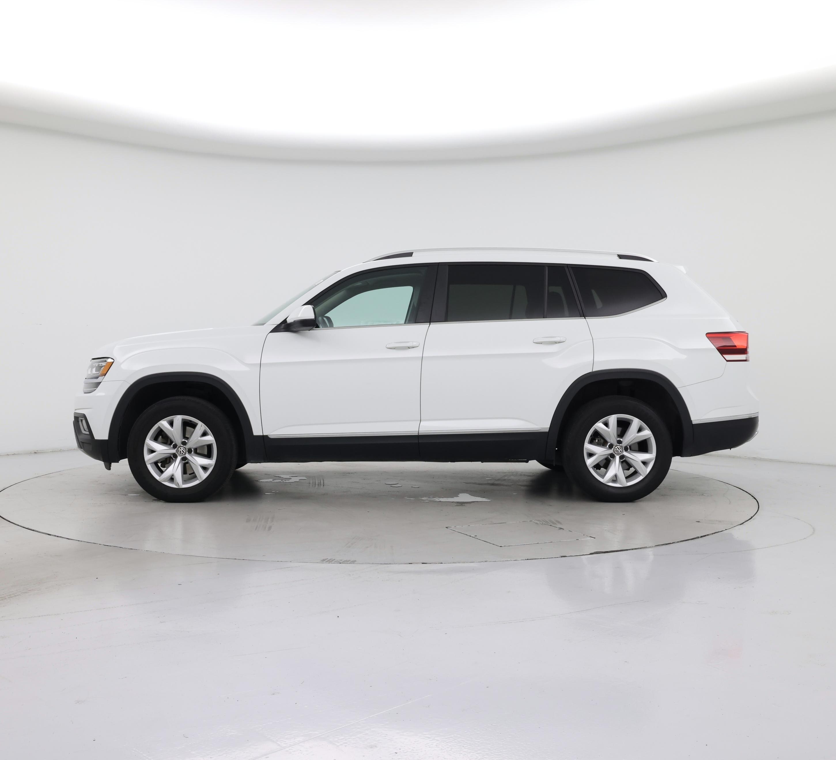 Thumbnail: 2018 Volkswagen Atlas - 3