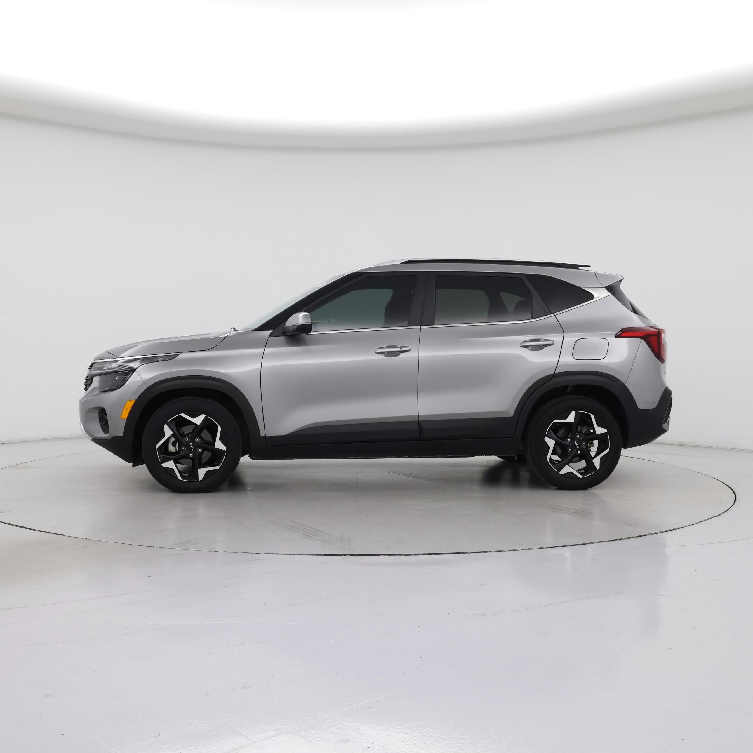 Thumbnail: 2024 Kia Seltos - 3