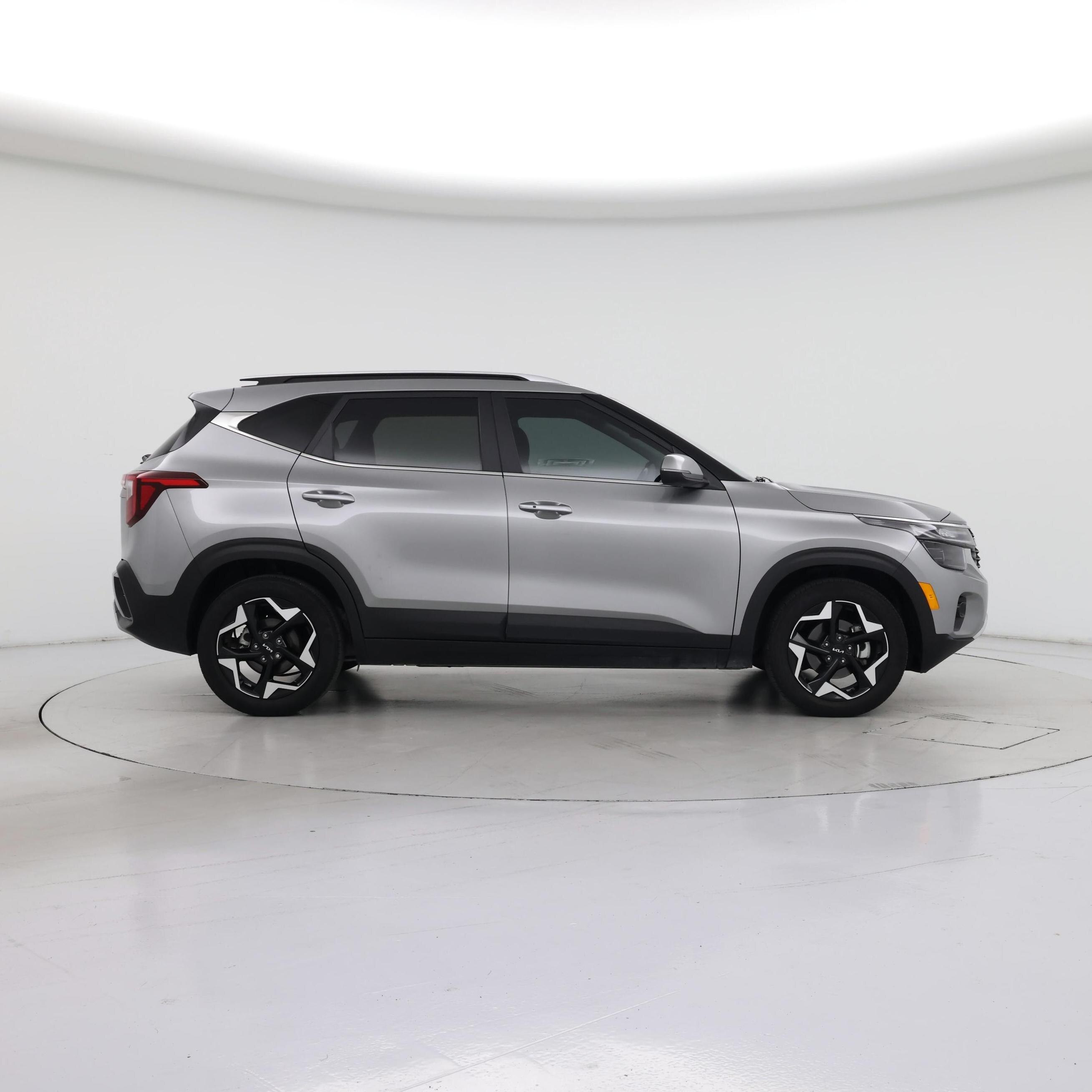 Thumbnail: 2024 Kia Seltos - 7