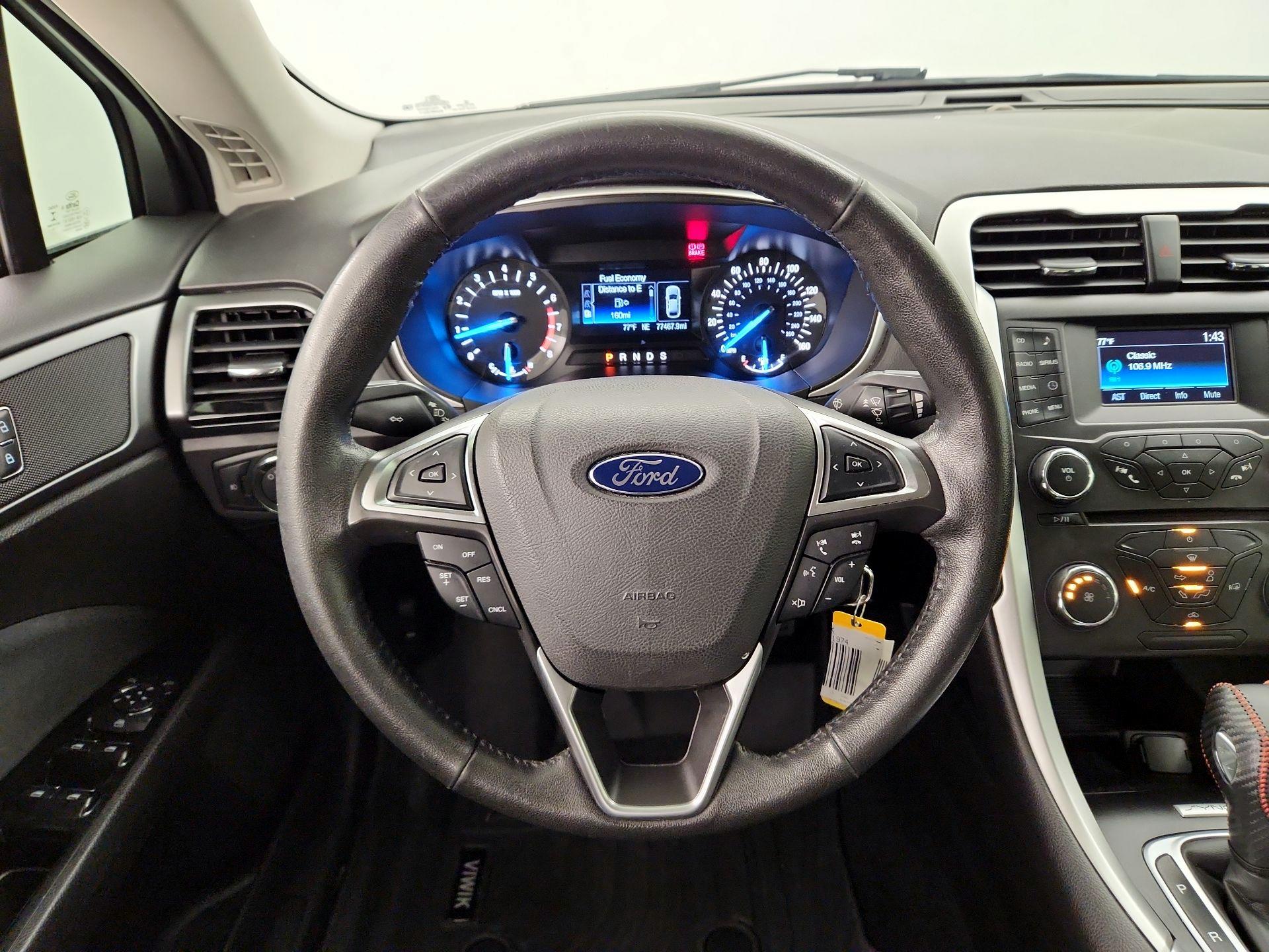 Thumbnail: 2016 Ford Fusion - 10