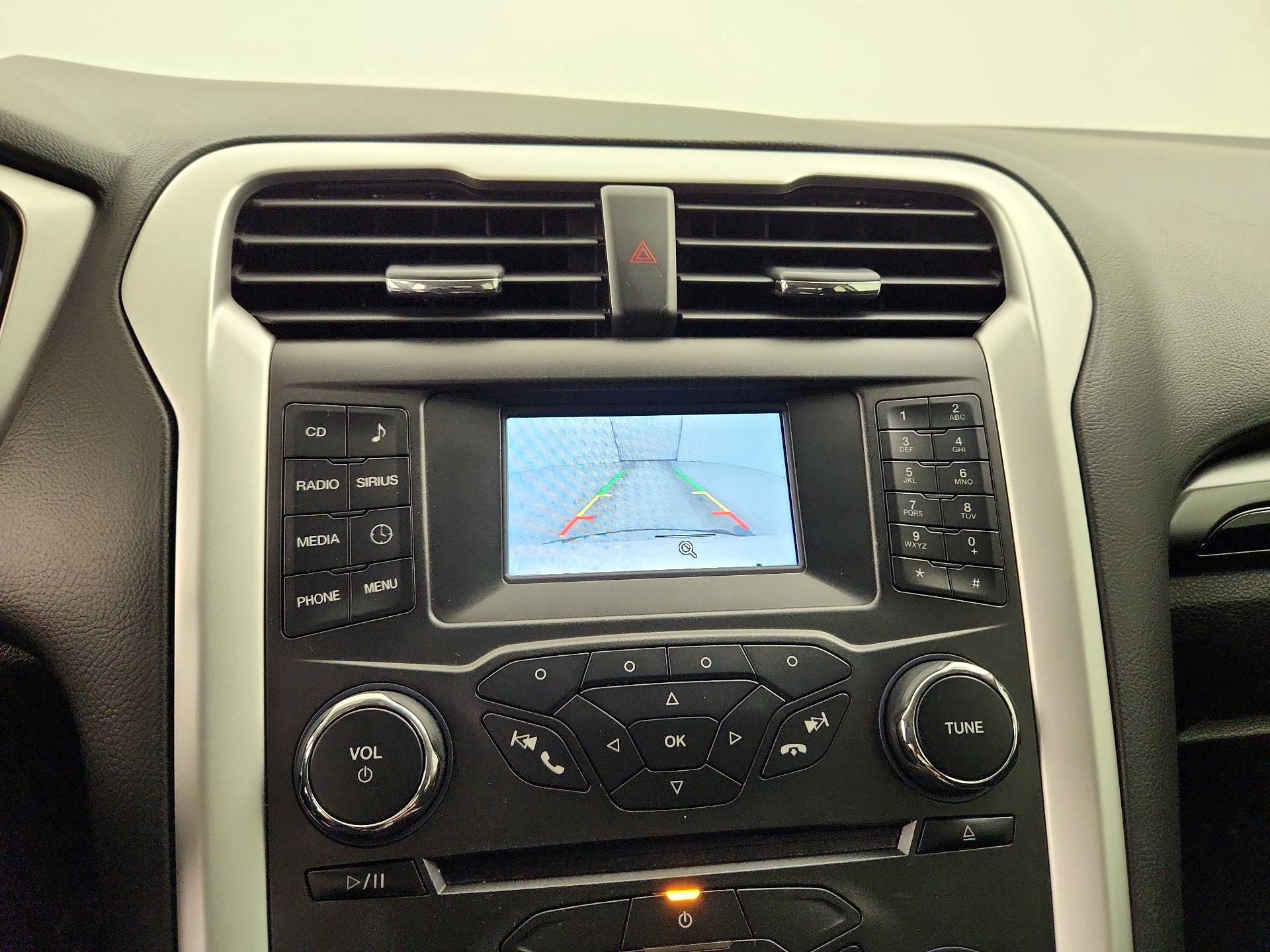 Thumbnail: 2016 Ford Fusion - 14