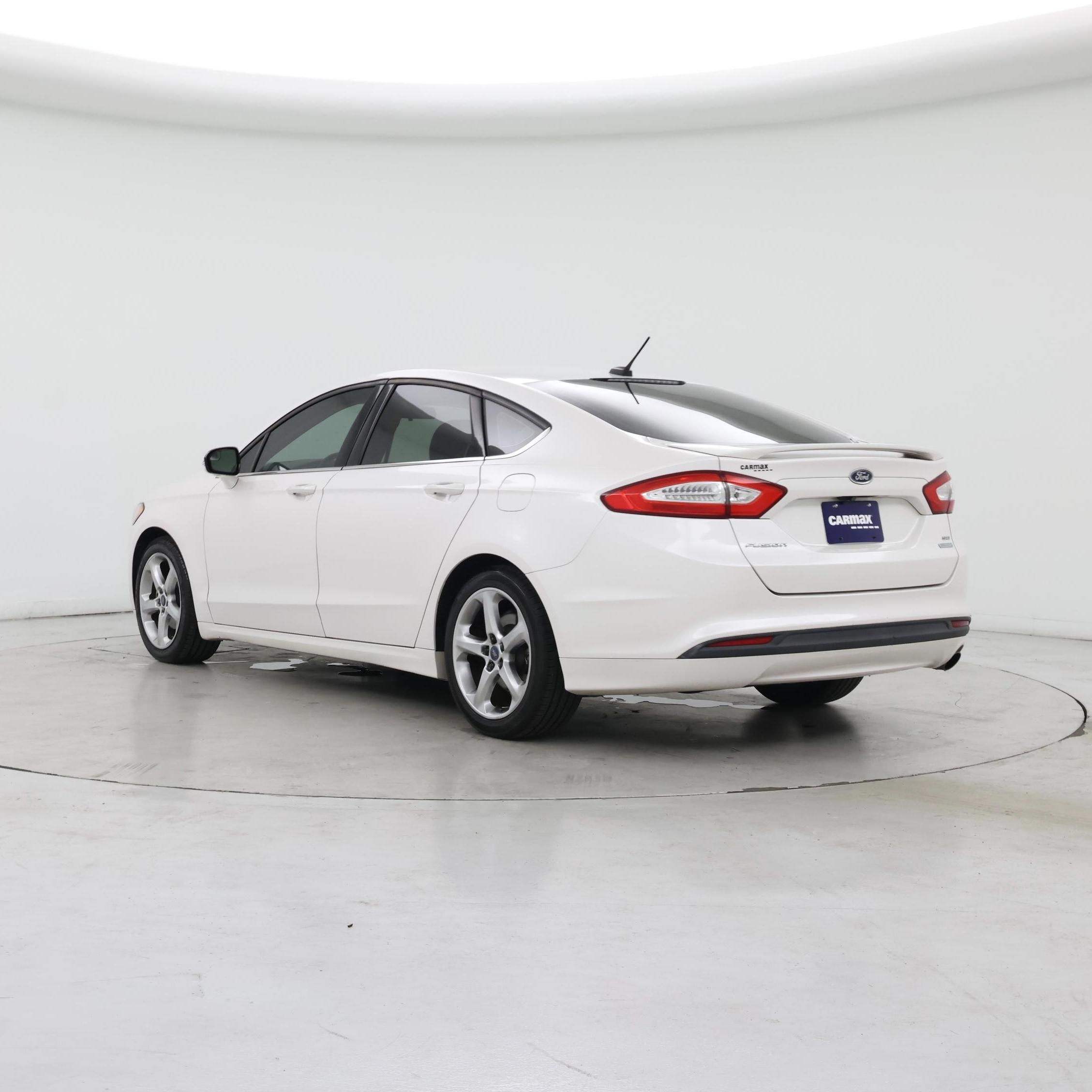 Thumbnail: 2016 Ford Fusion - 2