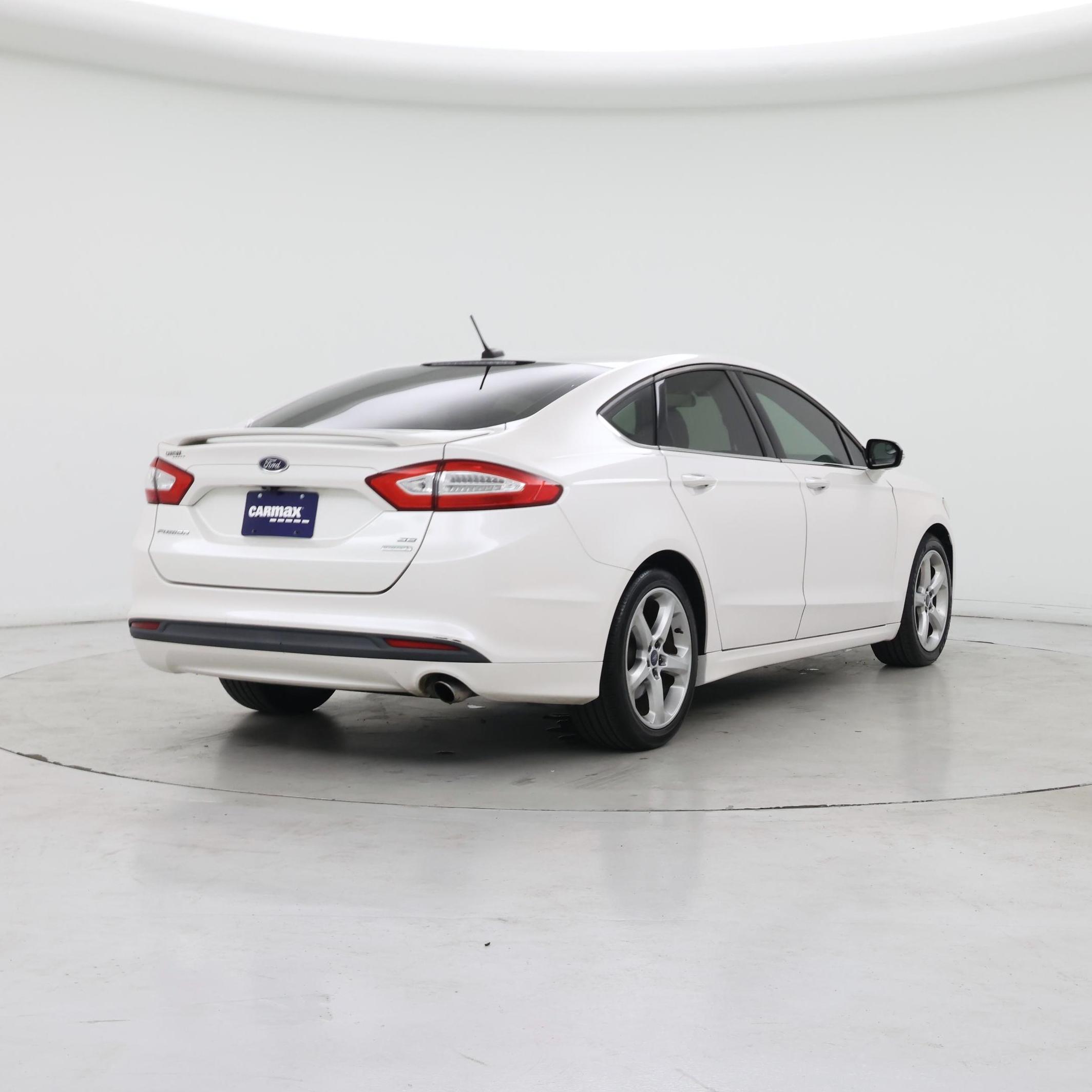 Thumbnail: 2016 Ford Fusion - 8