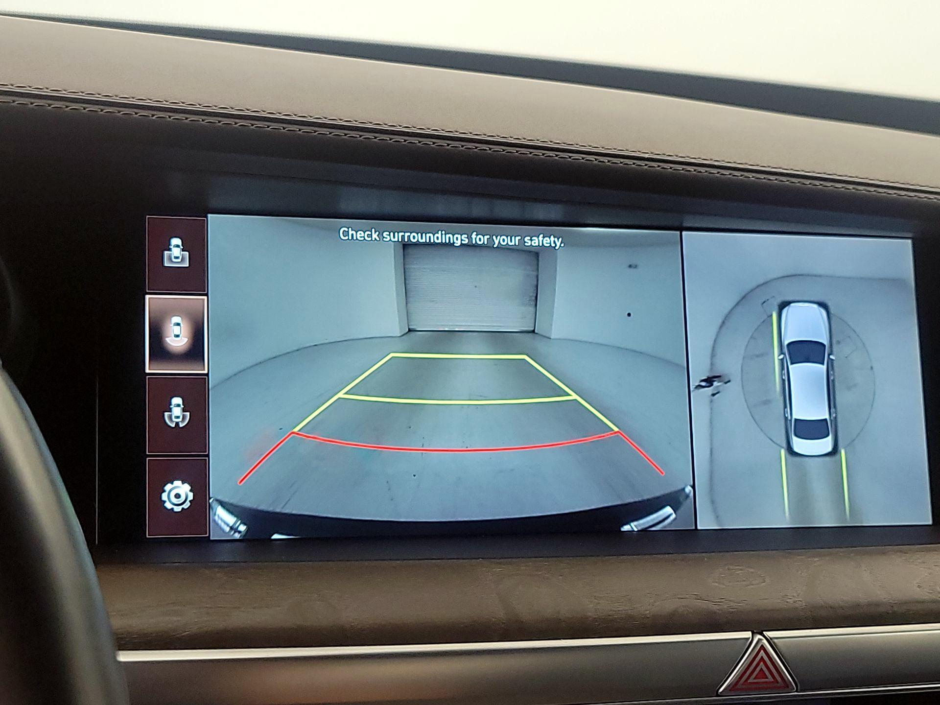 Thumbnail: 2021 Genesis G90 - 15