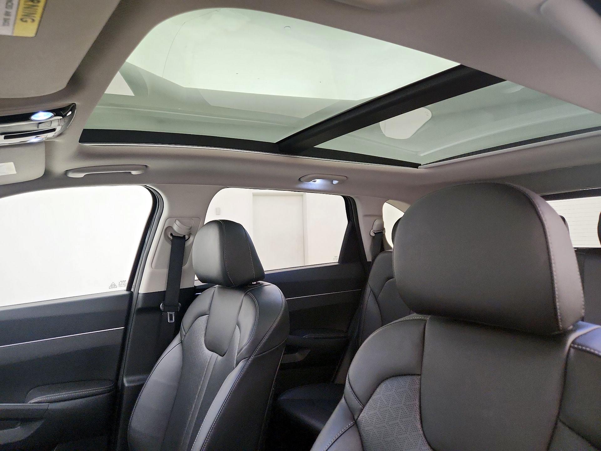 Thumbnail: 2023 Kia Sorento - 20