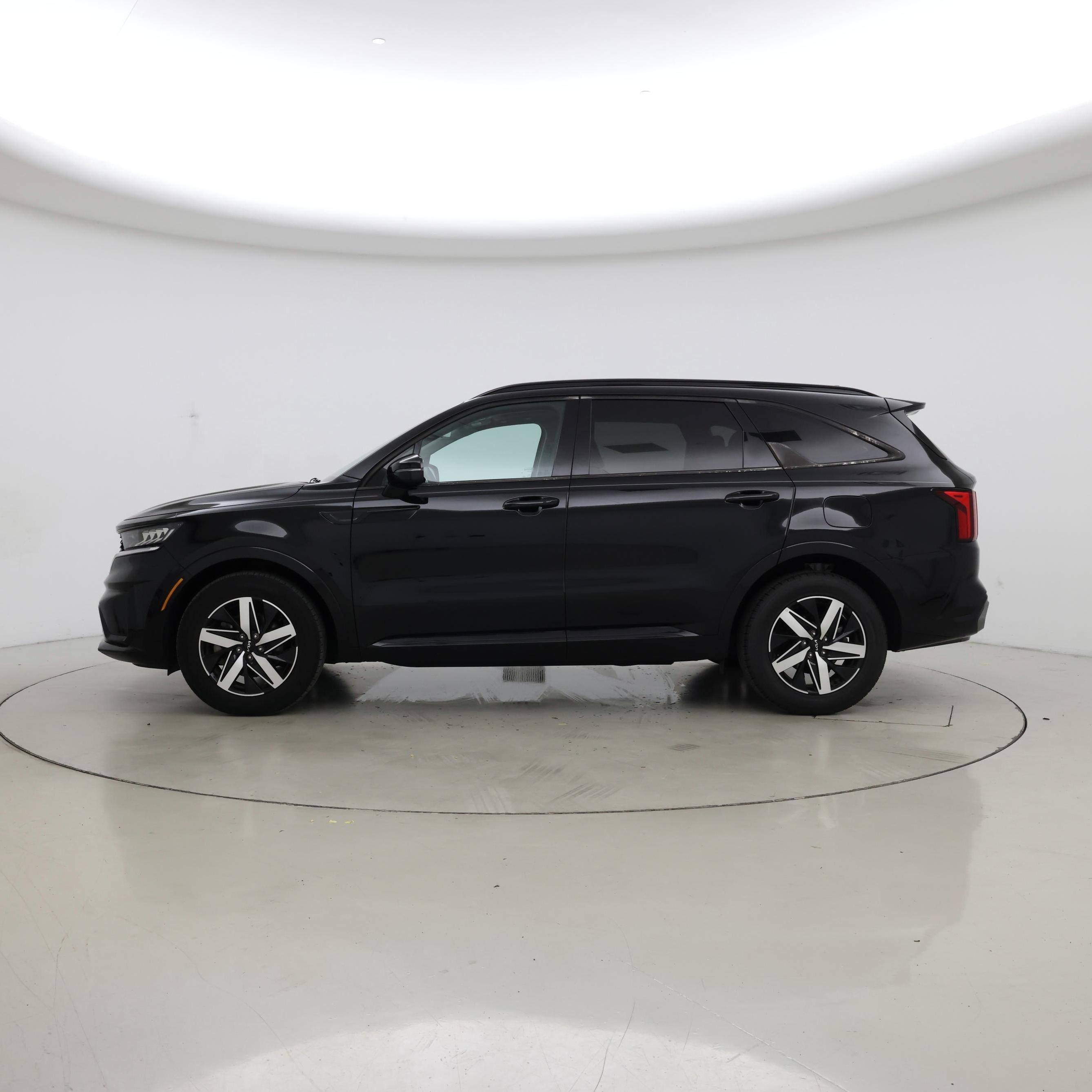 Thumbnail: 2023 Kia Sorento - 3