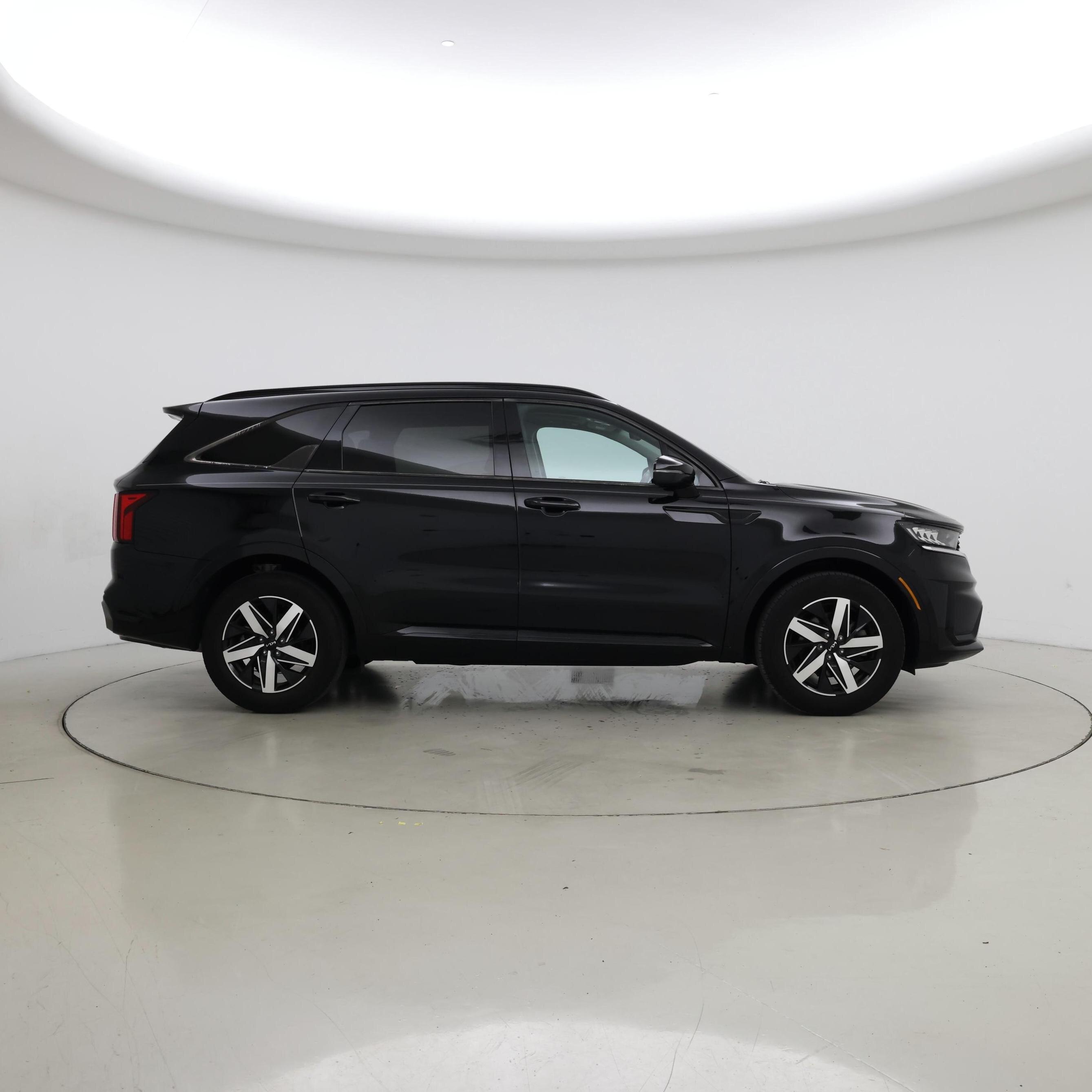 Thumbnail: 2023 Kia Sorento - 7