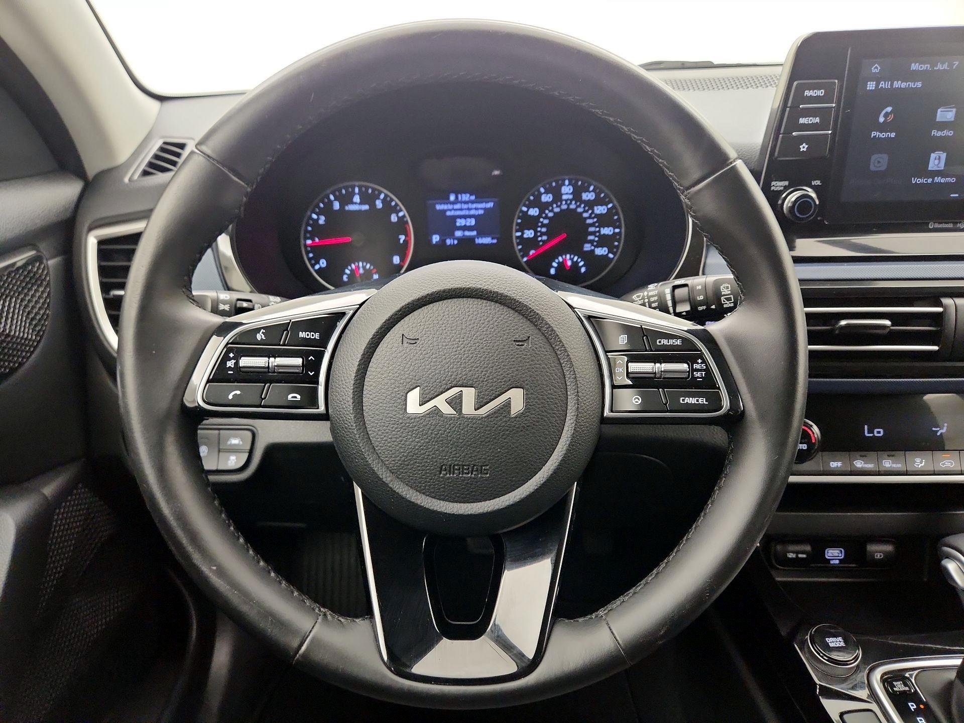 Thumbnail: 2023 Kia Seltos - 10