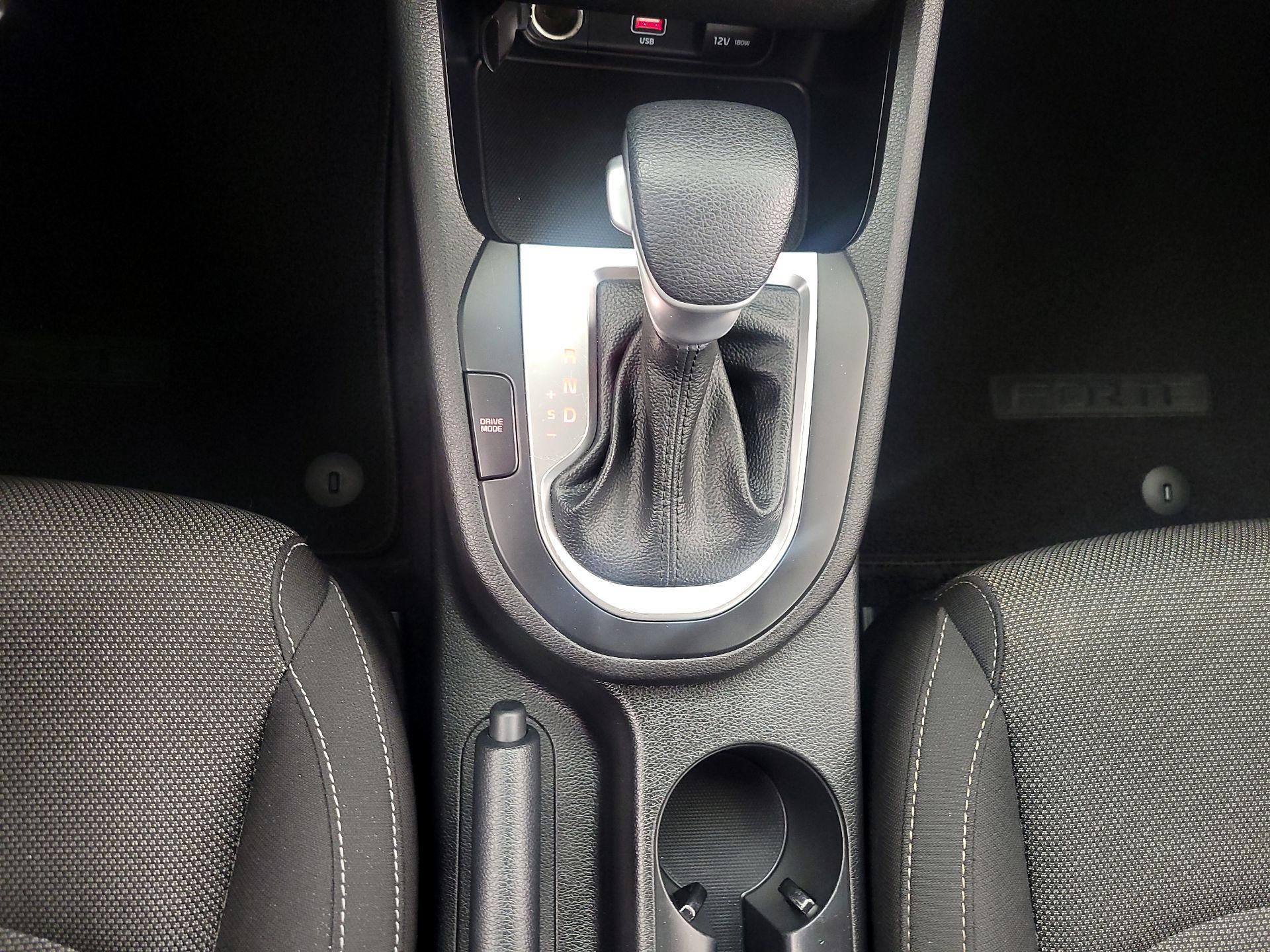 Thumbnail: 2023 Kia Forte - 17