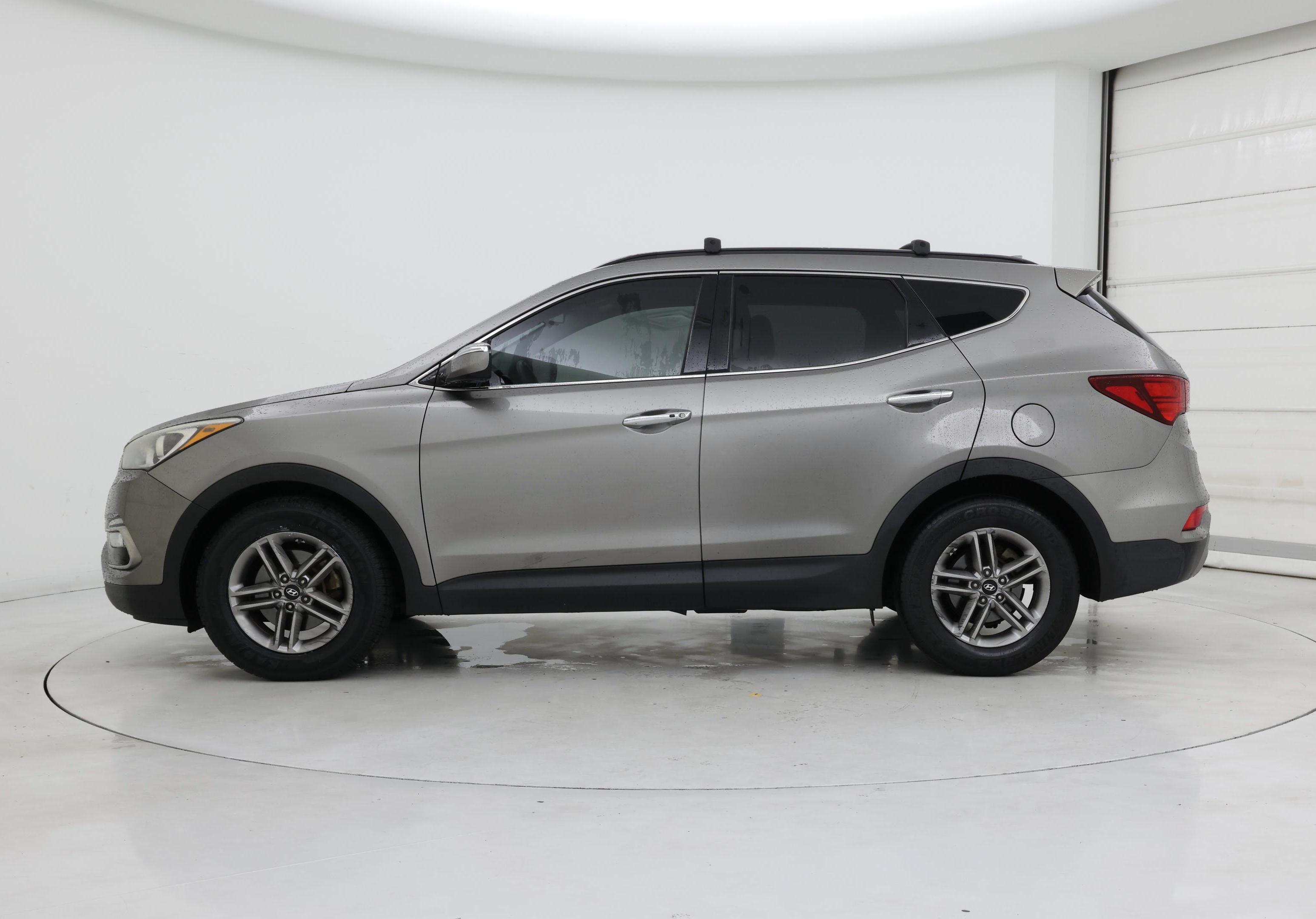 Thumbnail: 2018 Hyundai Santa Fe - 3