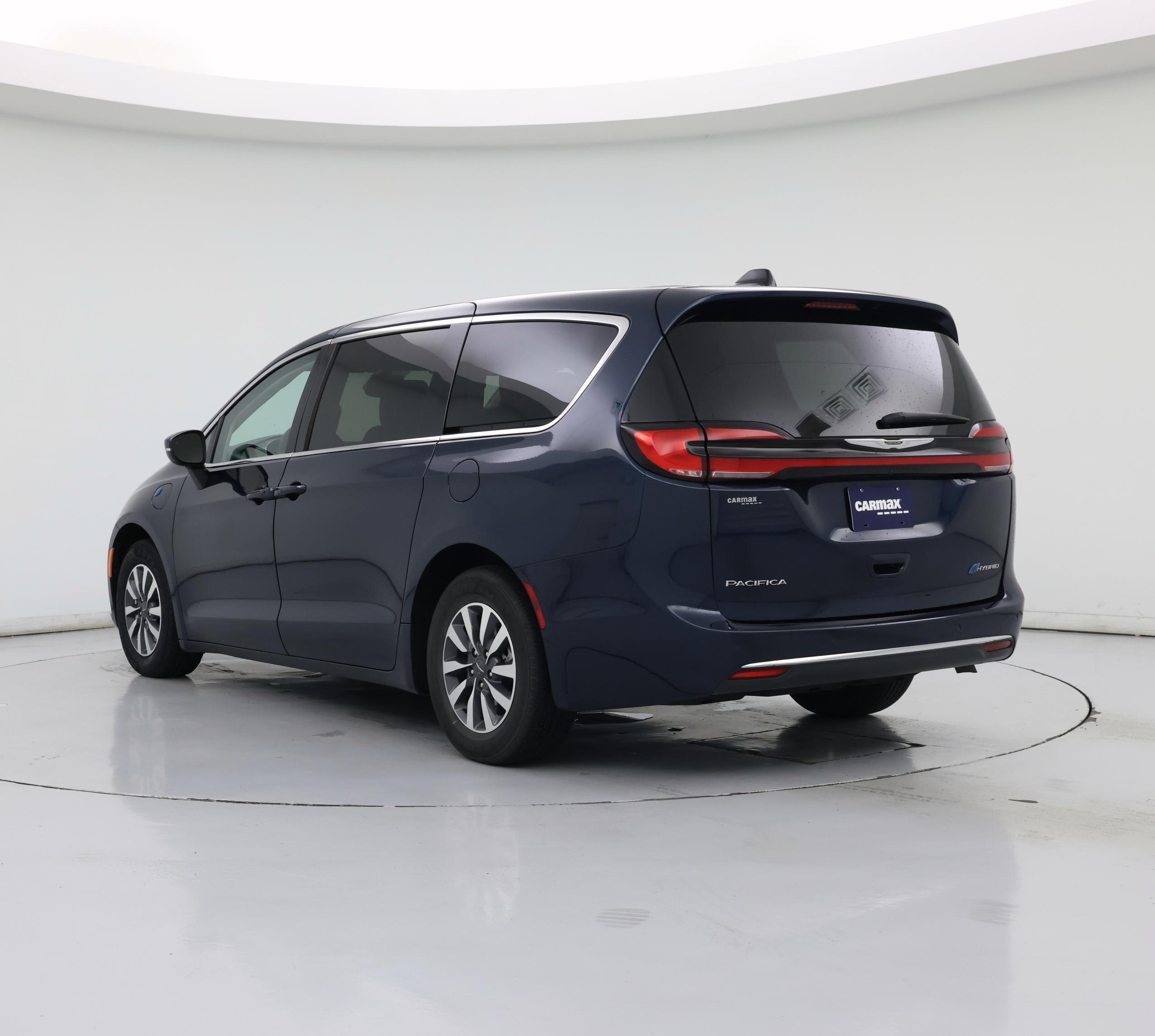 Thumbnail: 2023 Chrysler Pacifica - 2