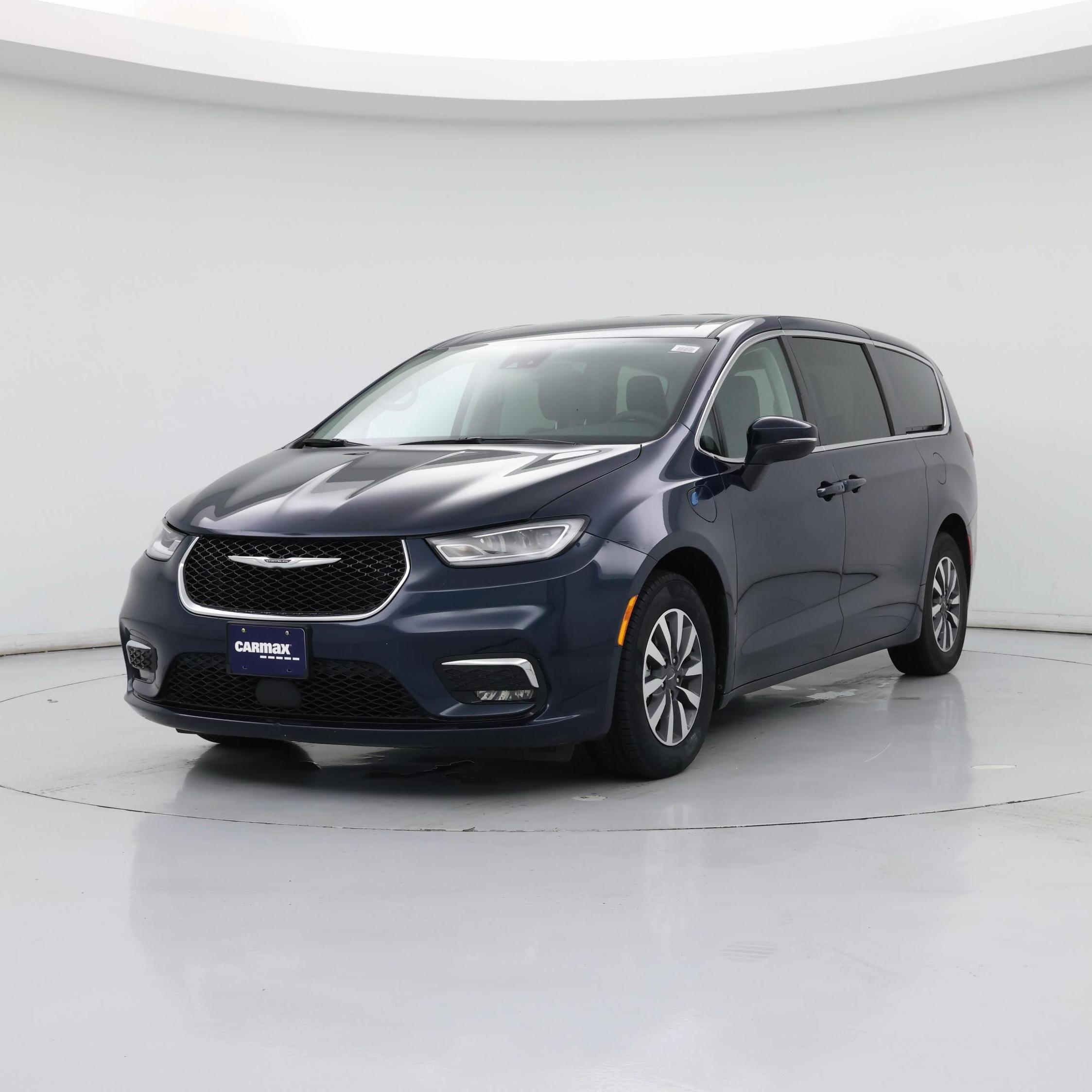 Thumbnail: 2023 Chrysler Pacifica - 4