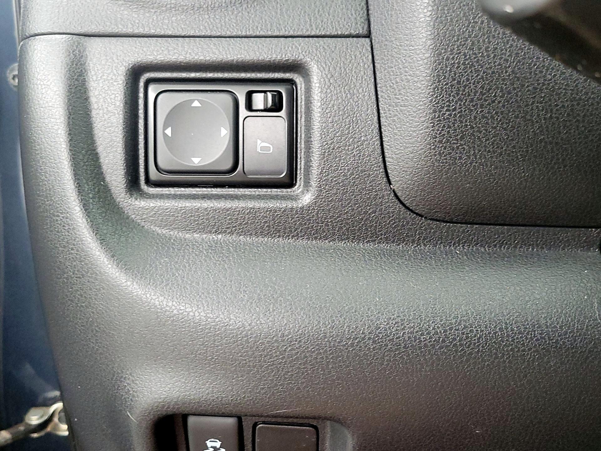 Thumbnail: 2016 Nissan Versa - 13