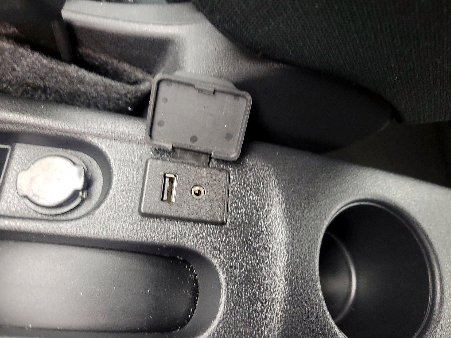 Thumbnail: 2016 Nissan Versa - 17