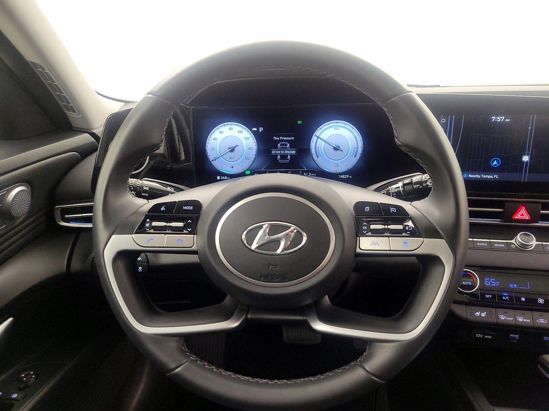 Thumbnail: 2023 Hyundai Elantra - 10
