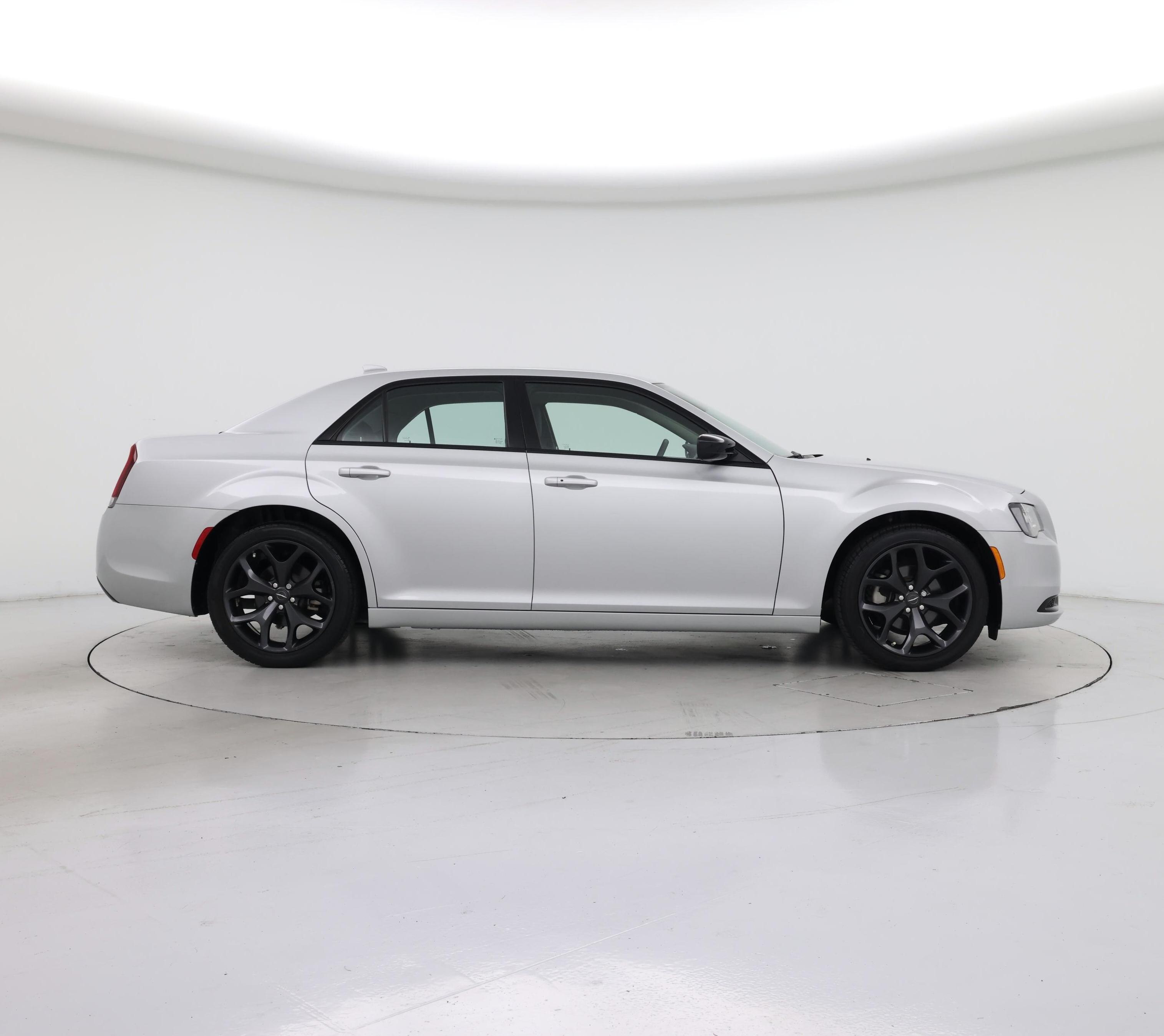 Thumbnail: 2023 Chrysler 300 - 7