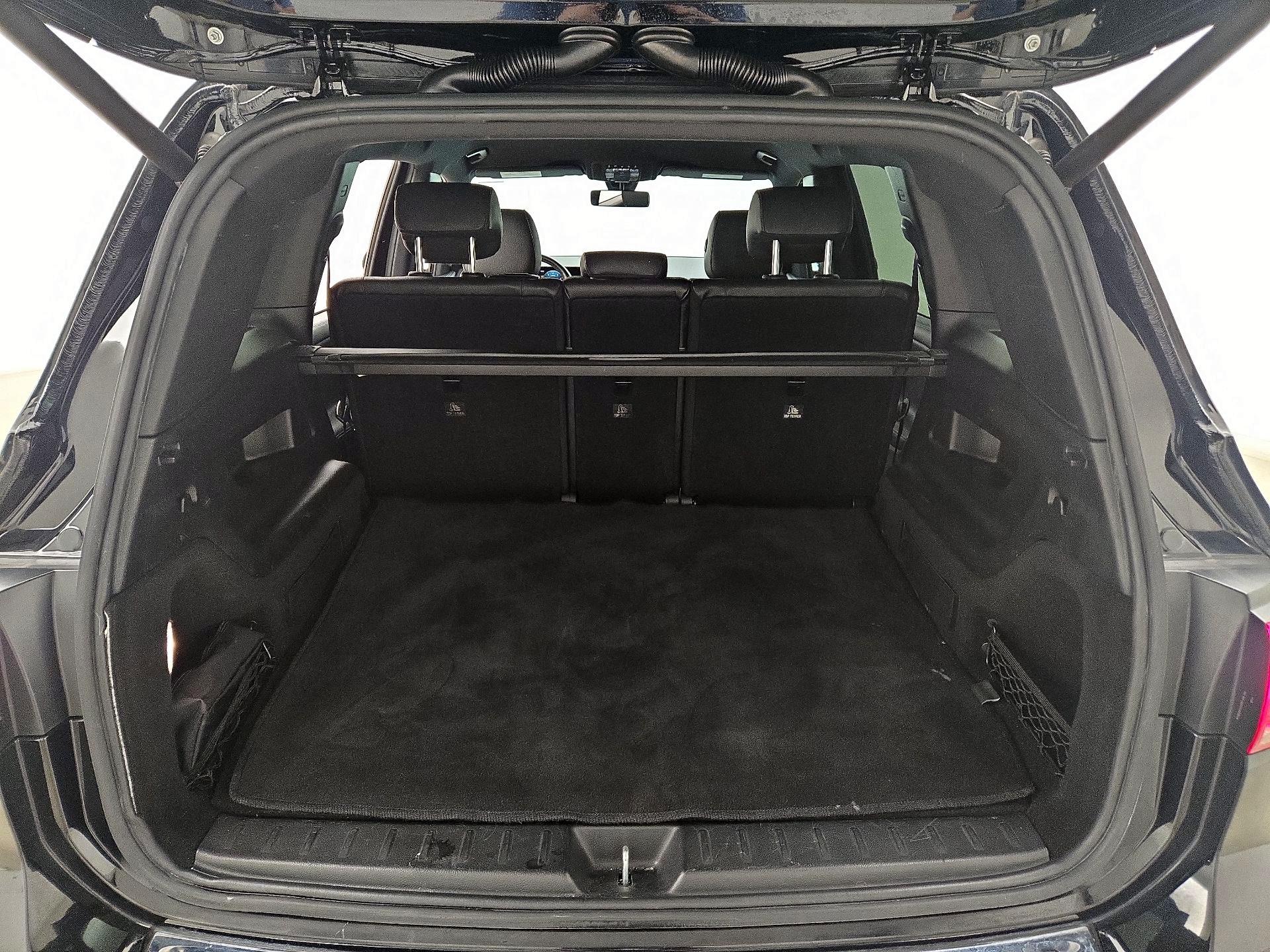 Thumbnail: 2020 Mercedes-Benz GLB - 20