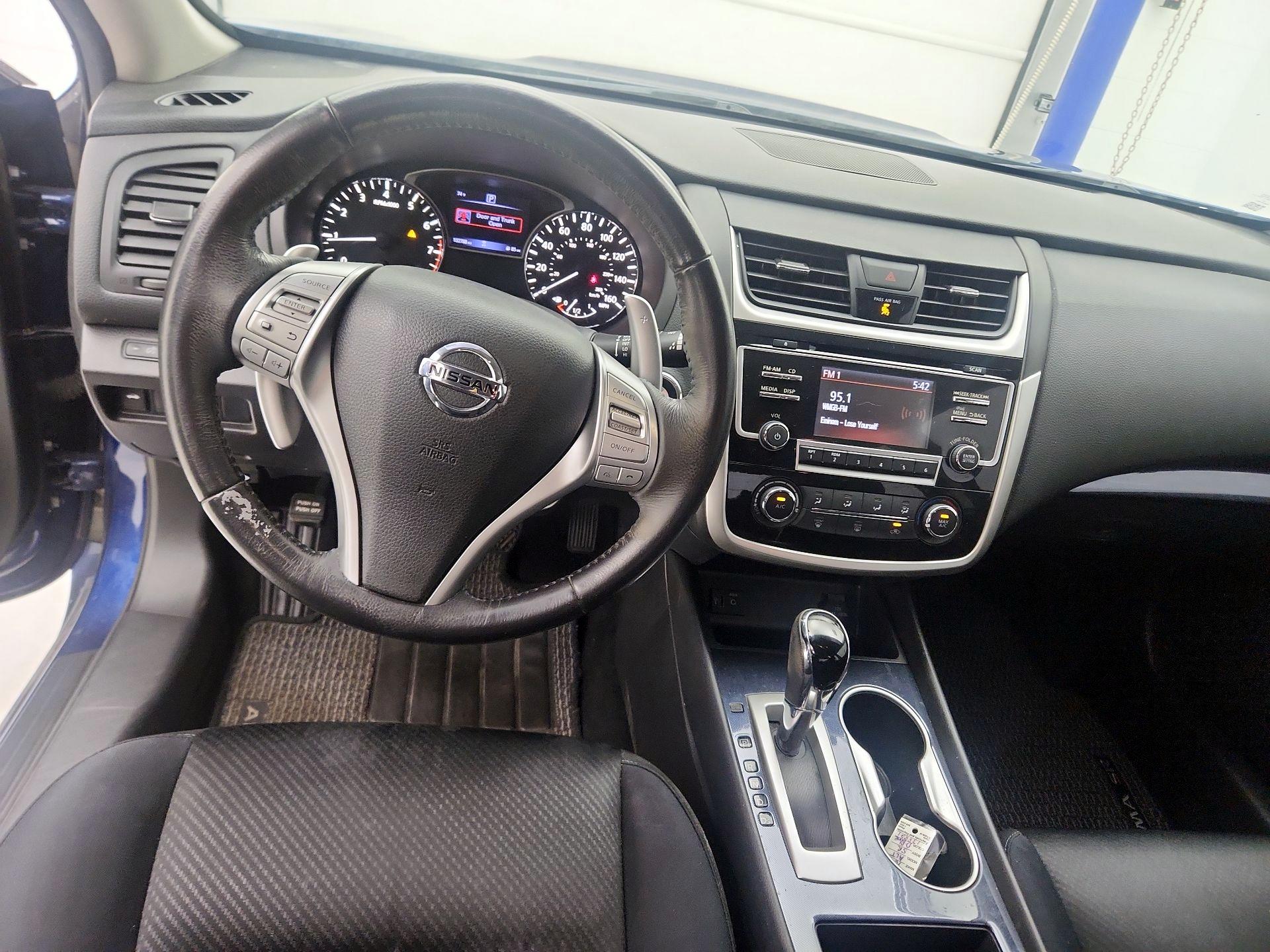 Thumbnail: 2018 Nissan Altima - 9