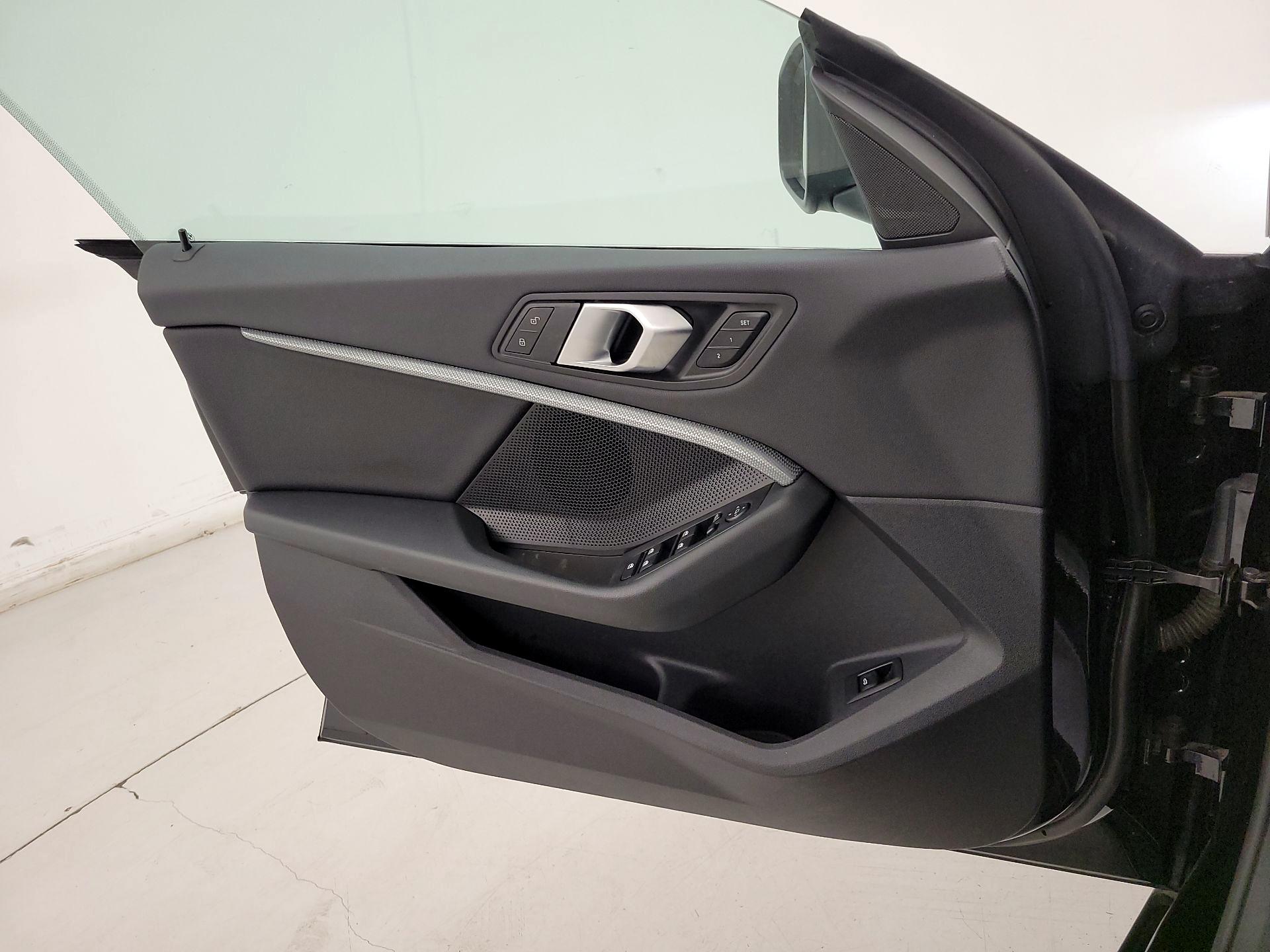 Thumbnail: 2024 BMW 2 Series - 12